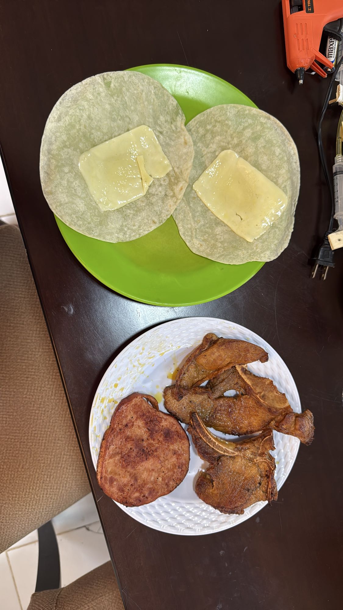 Tacos con chuletas fritas