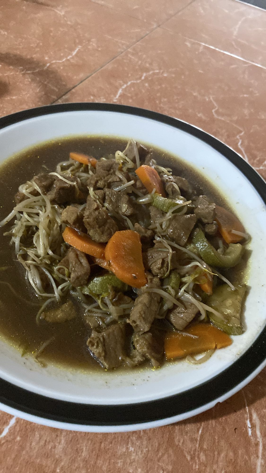 salteado de res con verduras