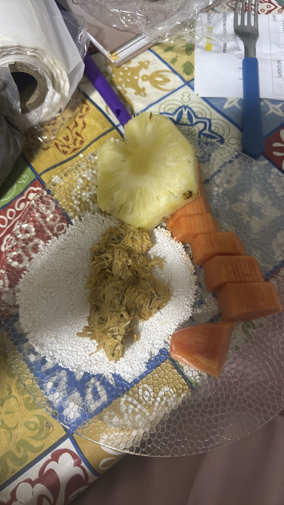 Frango com frutas e tapioca