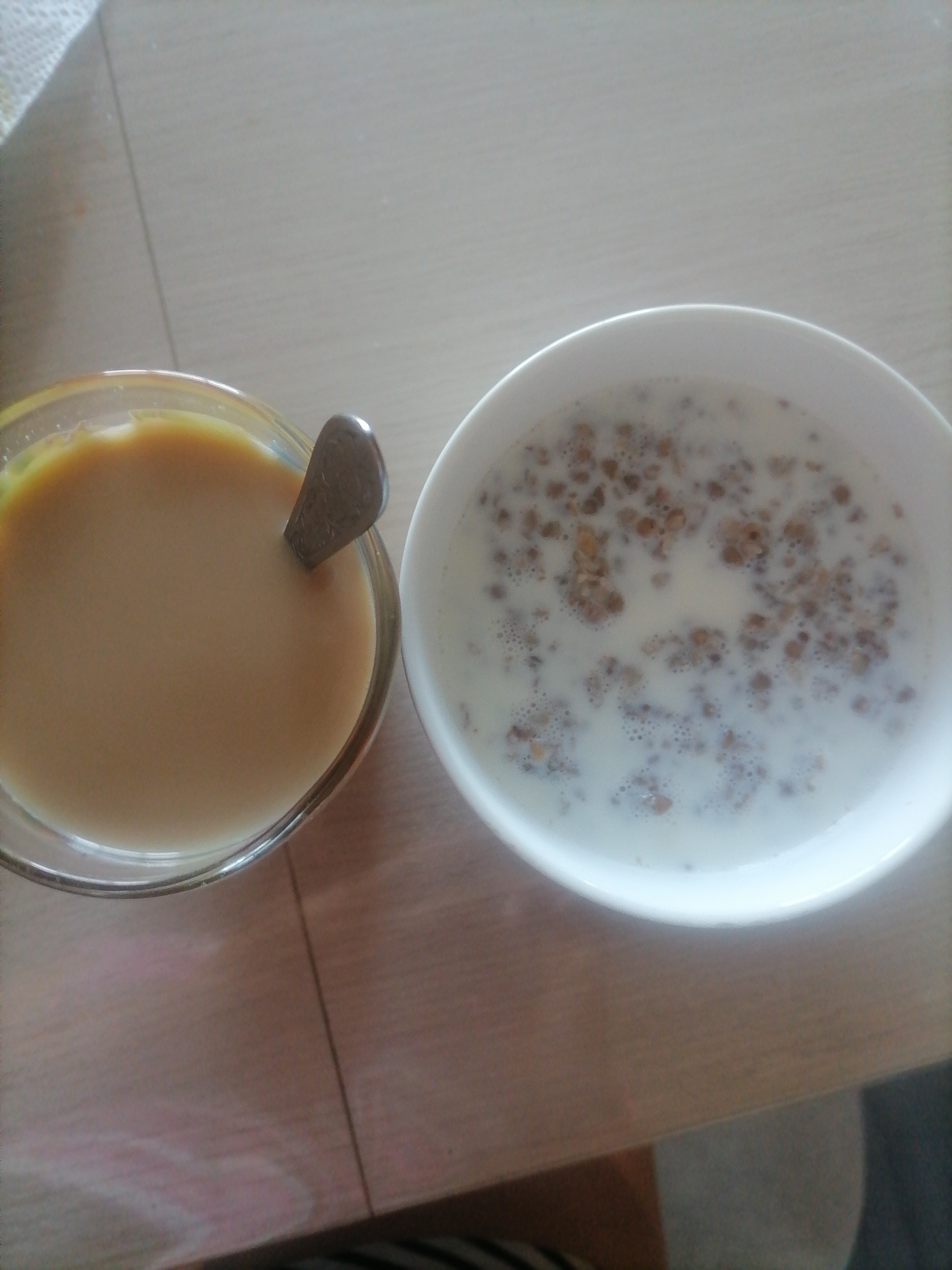 Cereal with milk and tea