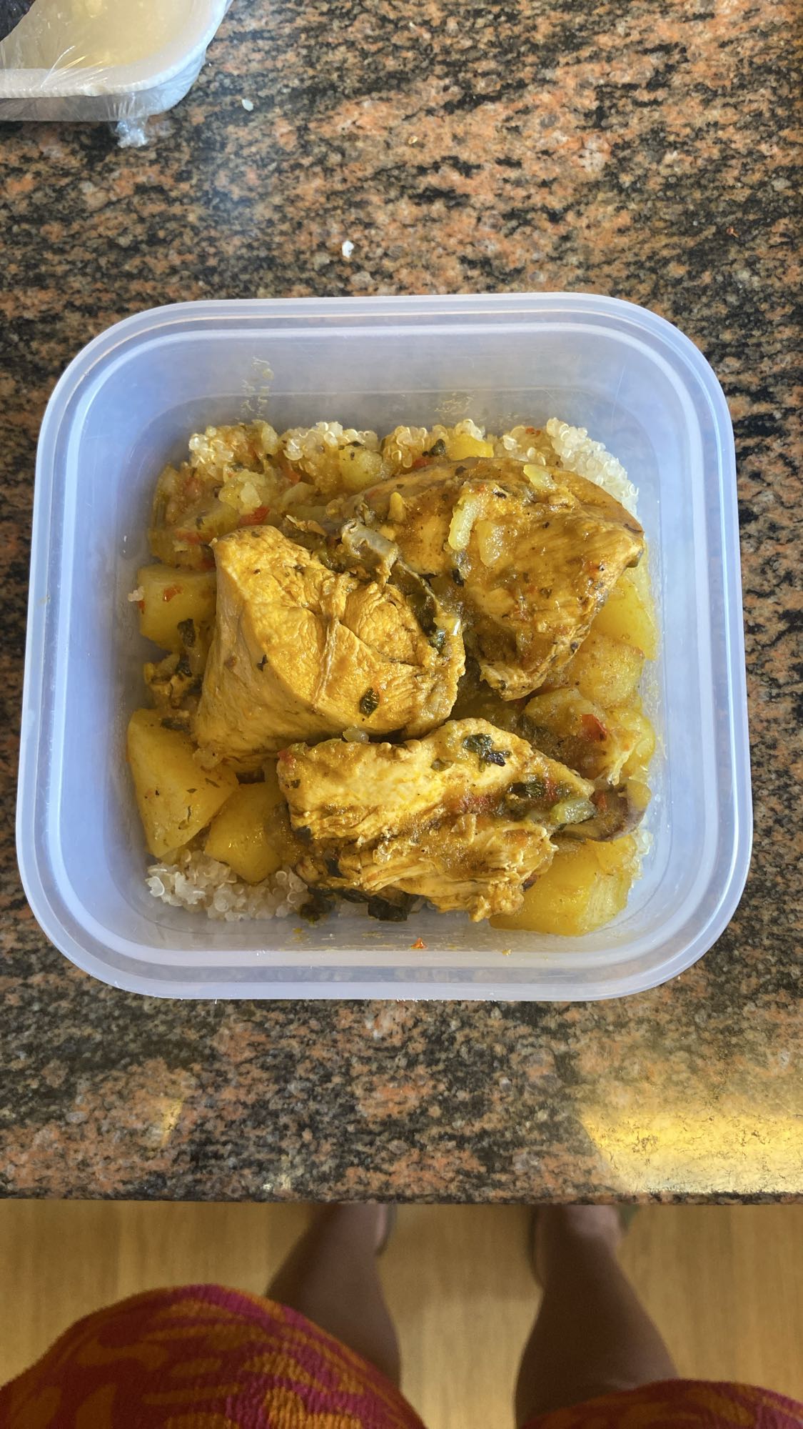 Pollo con papas y quinoa