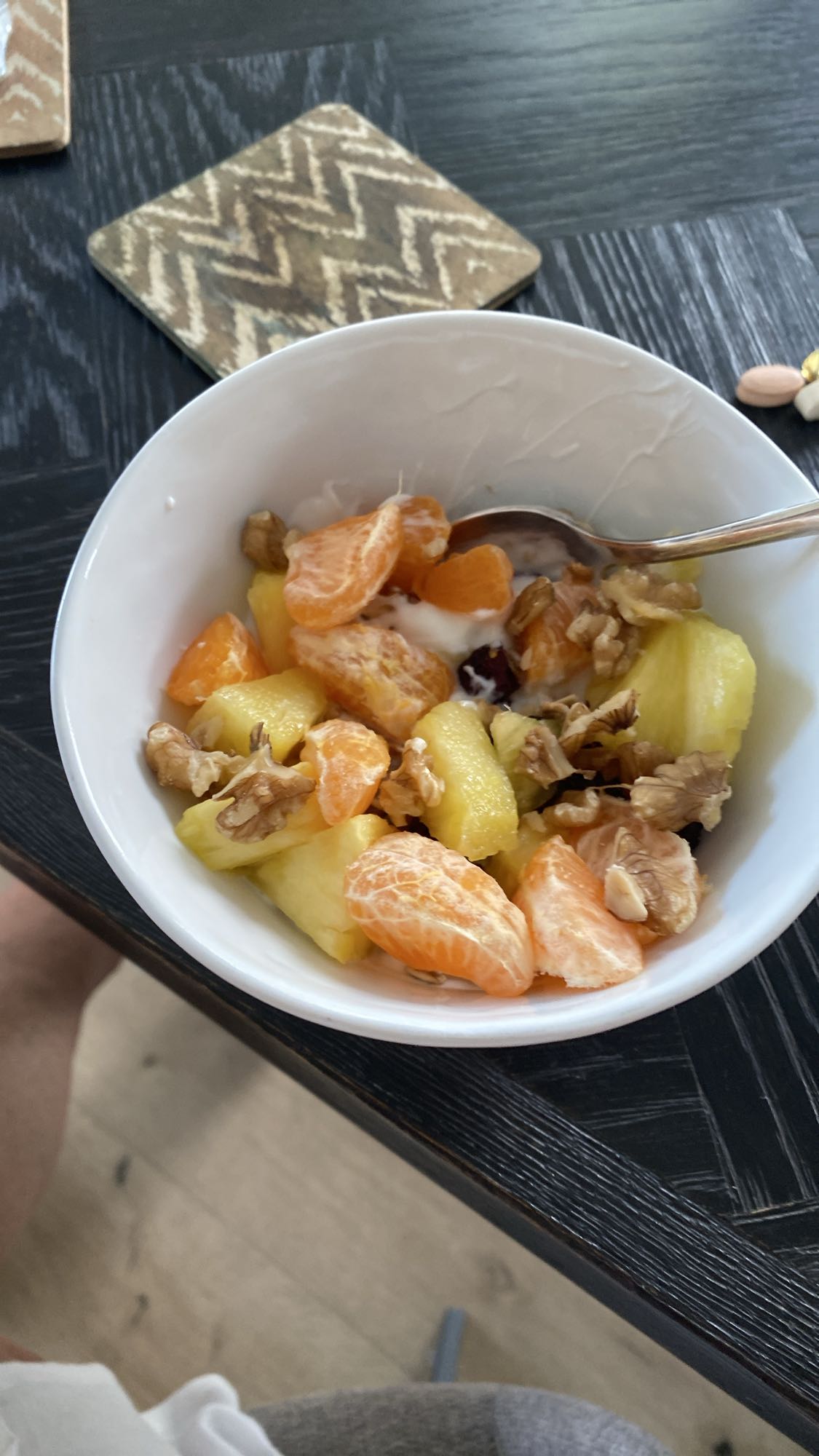 Fruit en noten yoghurt