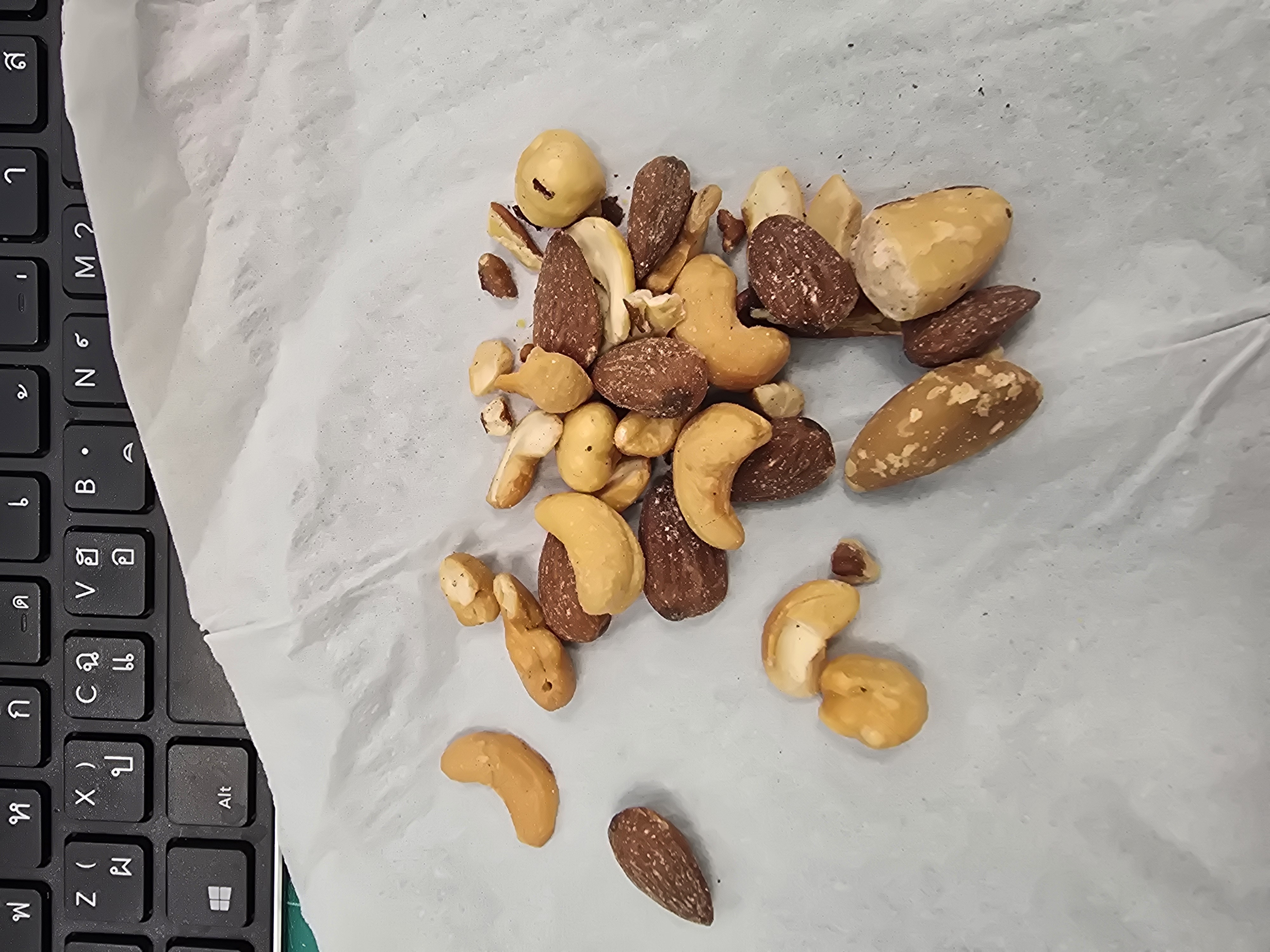 Mixed nuts snack