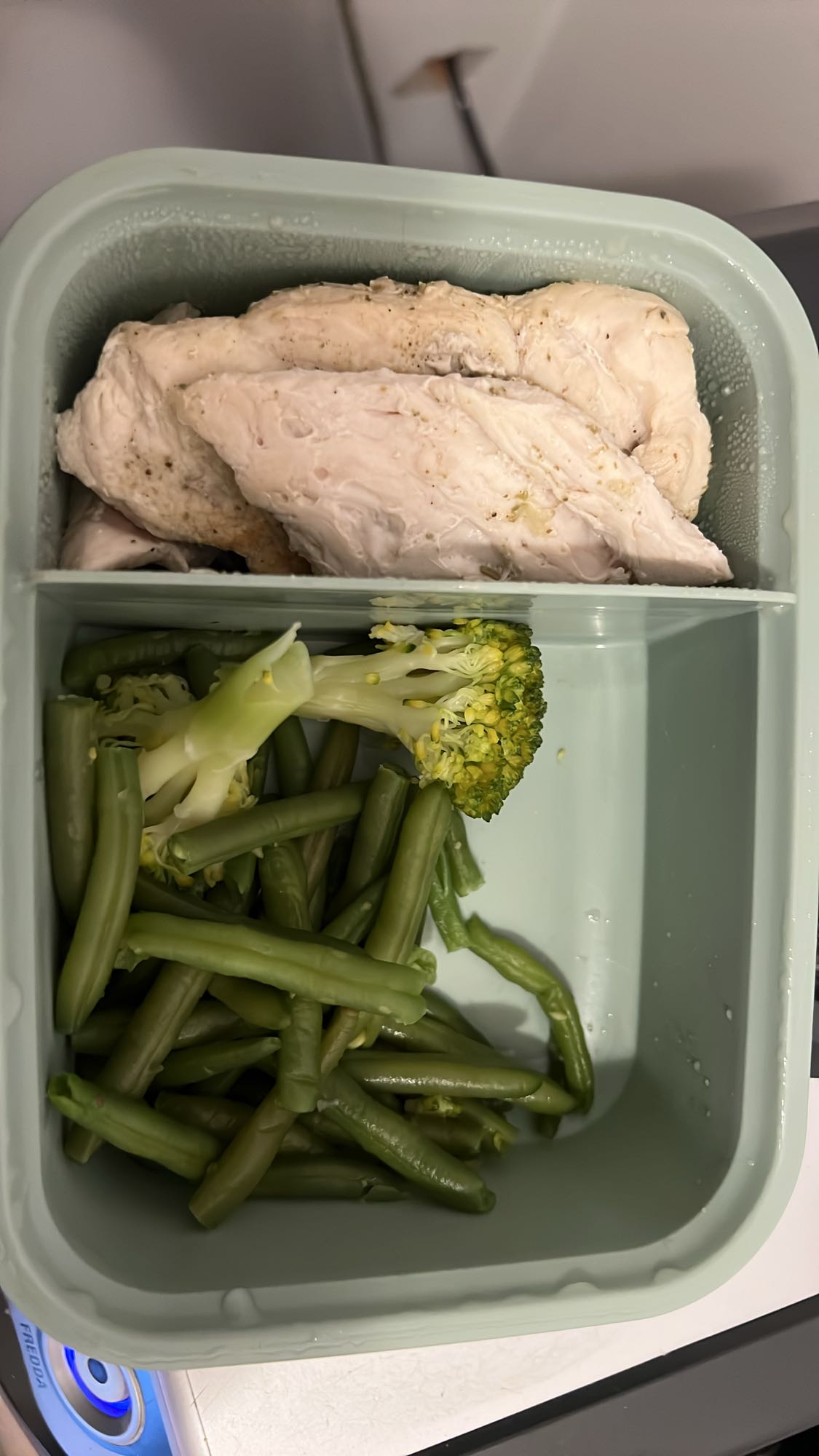 Tavuklu sebze tabağı