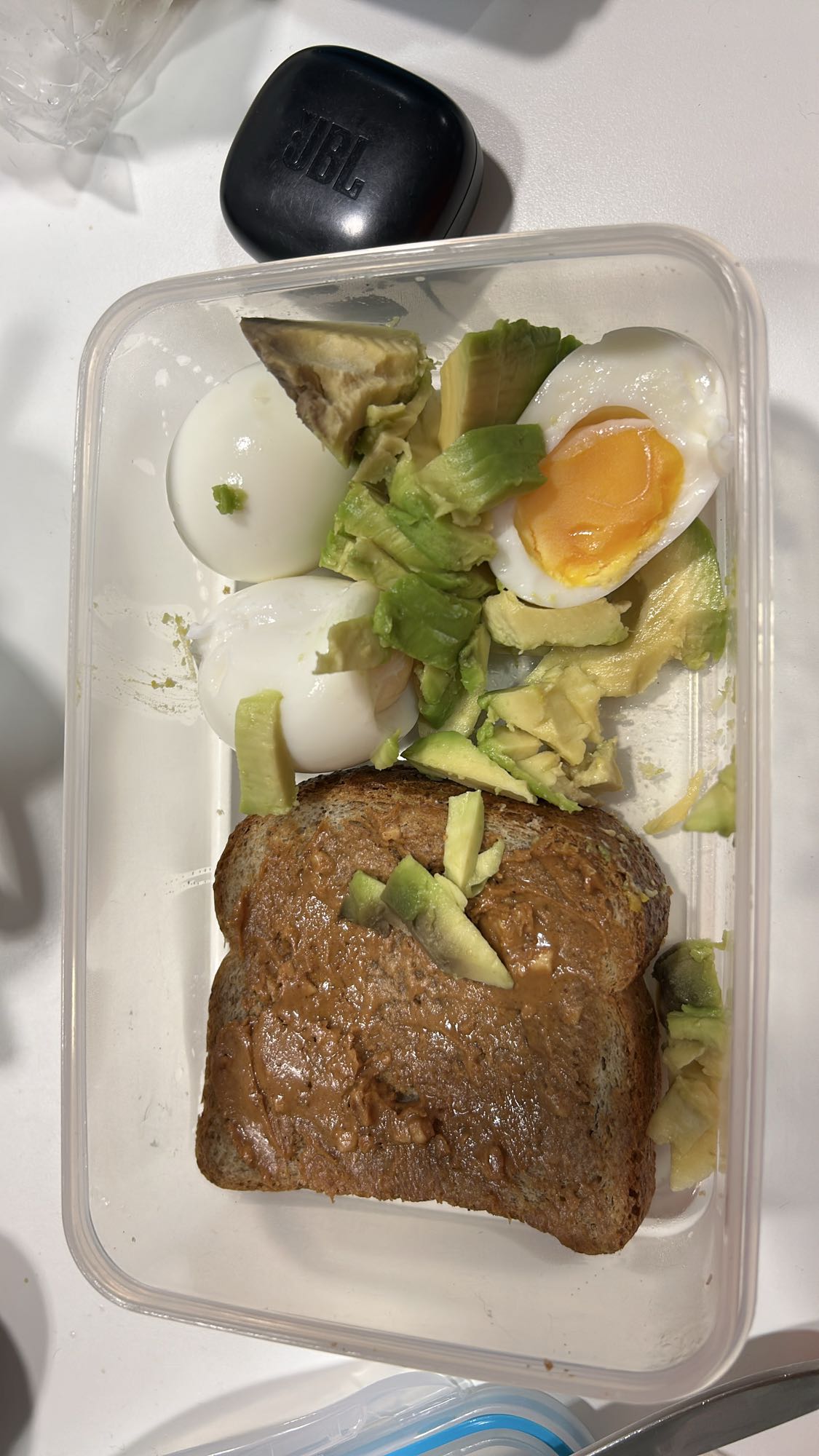 Egg, avokado og toastboks