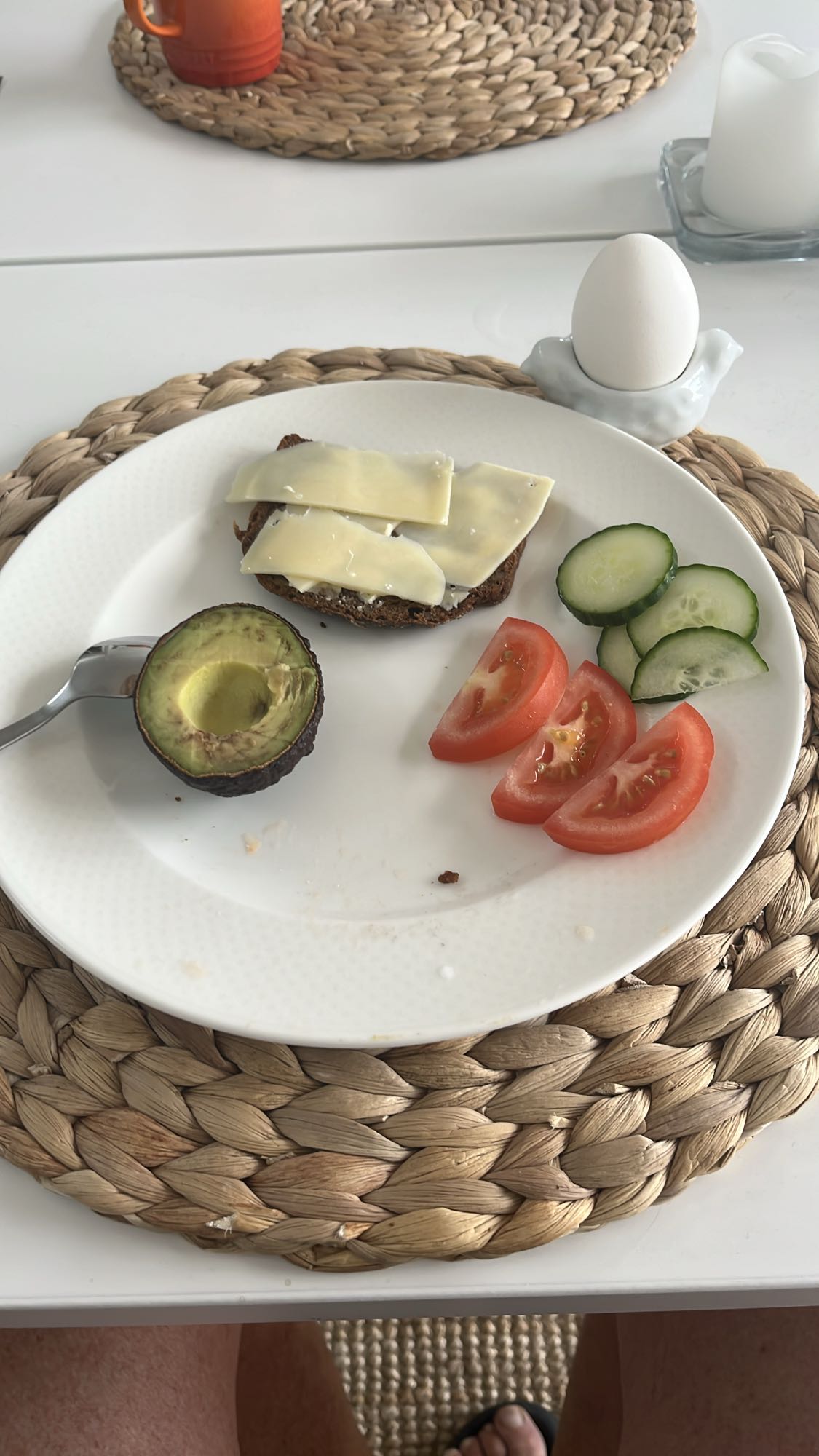 Frukosttallrik med ägg