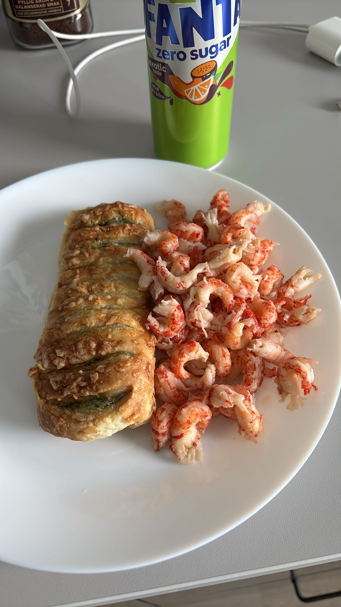 Kräftor och ostfylld smördeg