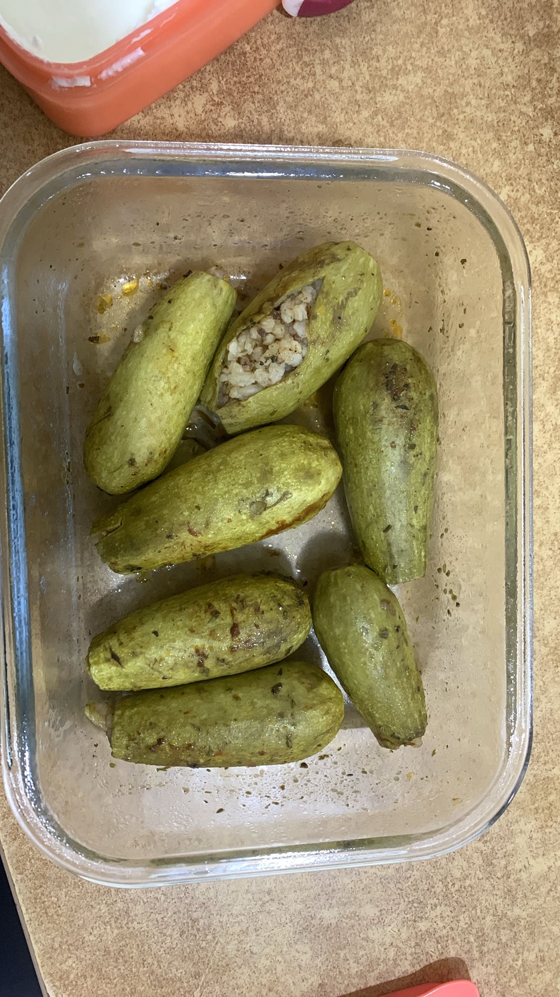 Stuffed zucchini with rice