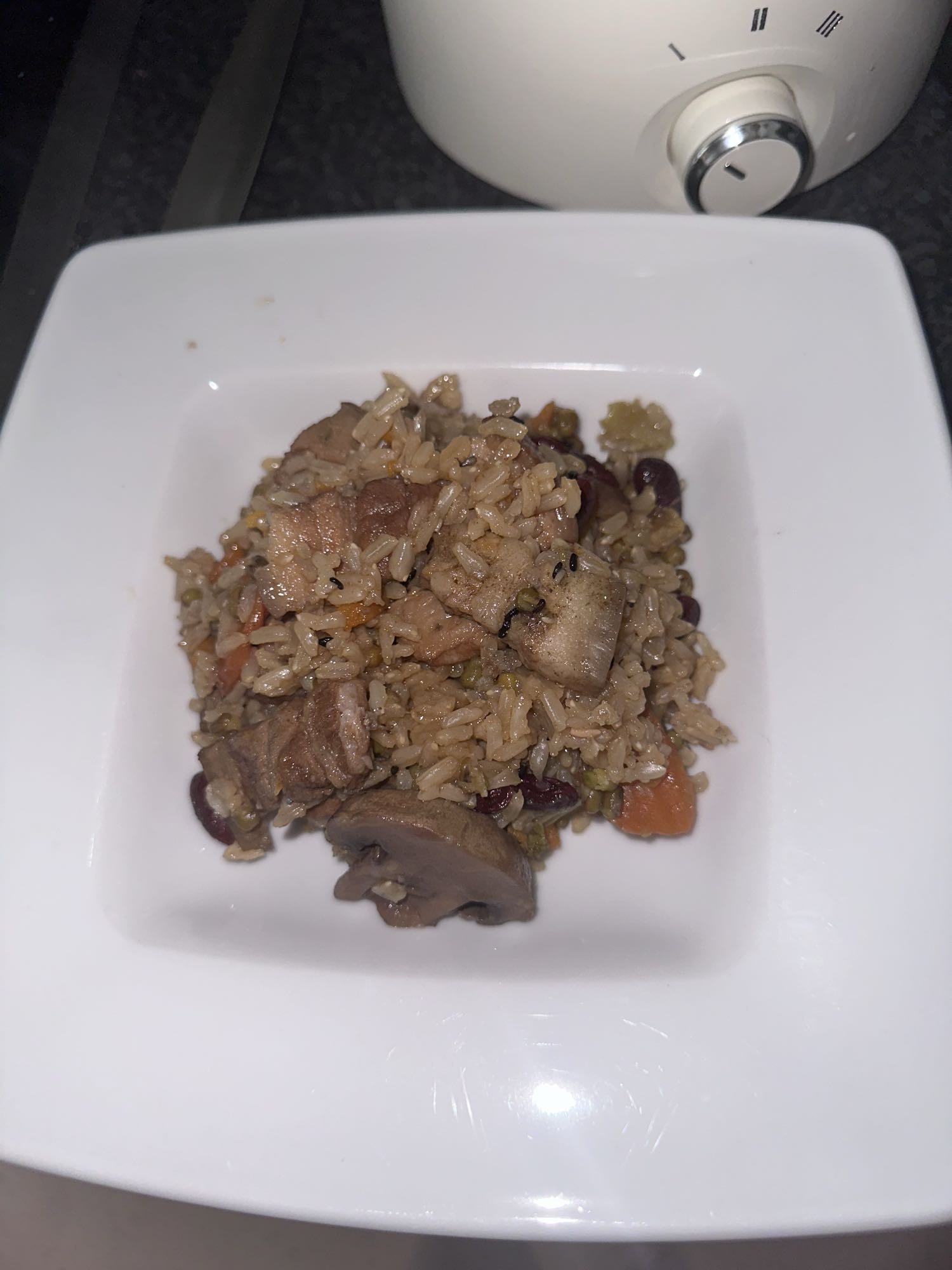 Rijst met kip en groenten