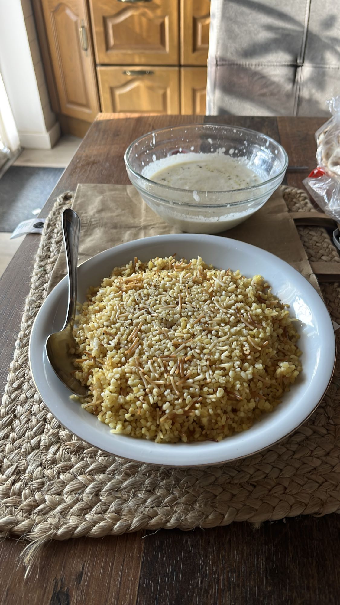 Bulgur mit Joghurtsoße