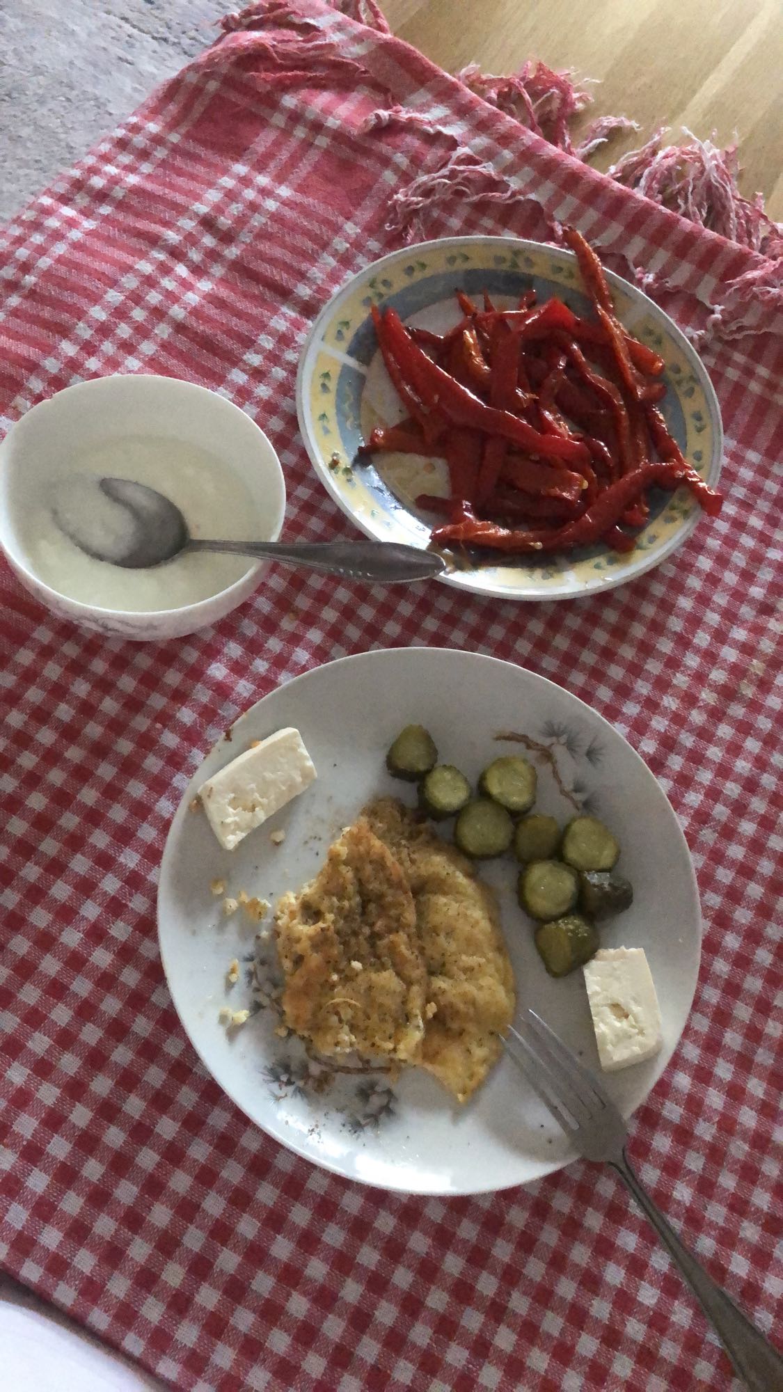 Egg omelette with sides