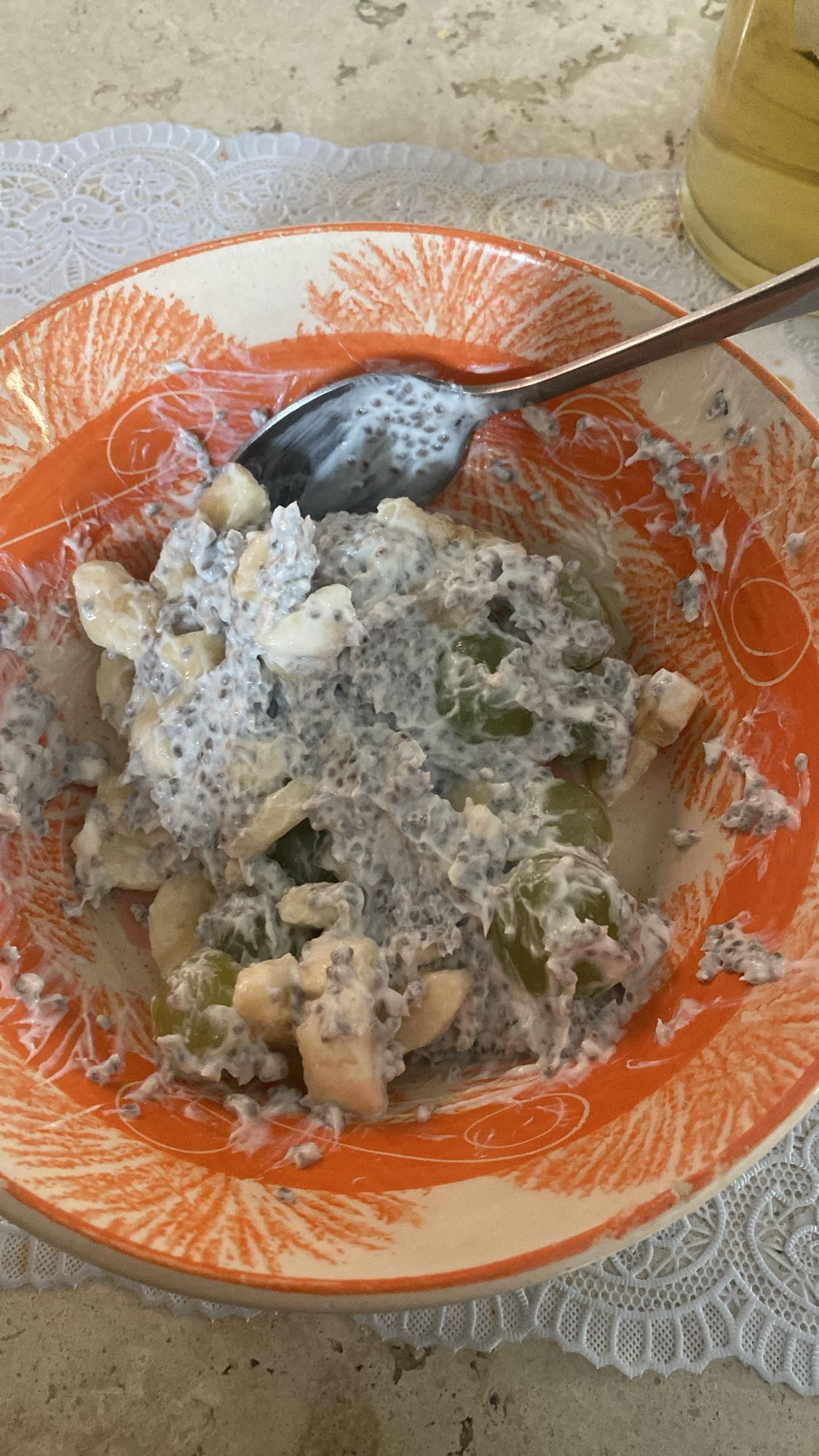 Fruta con chía y yogur