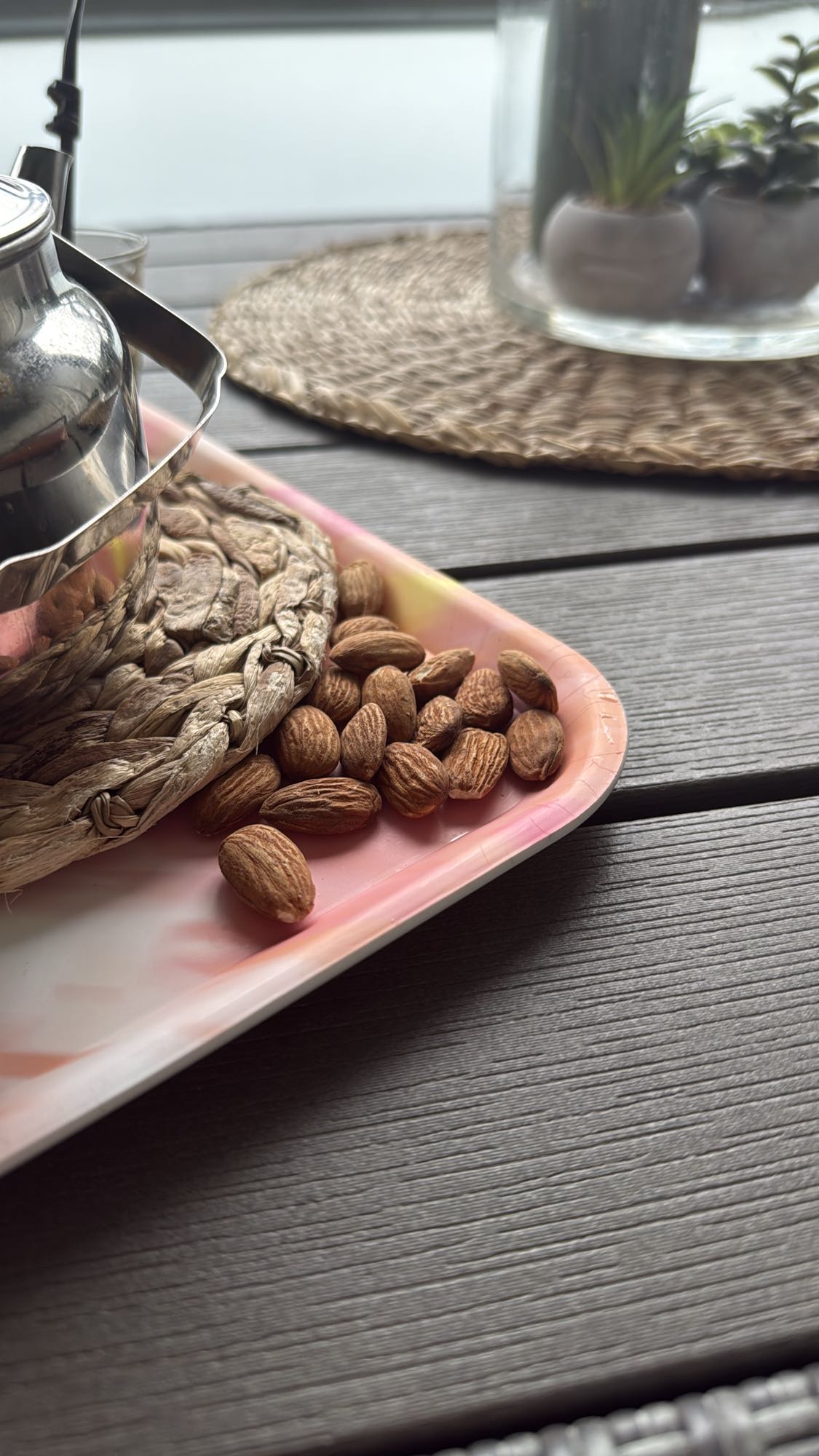 Mellanmål med mandlar