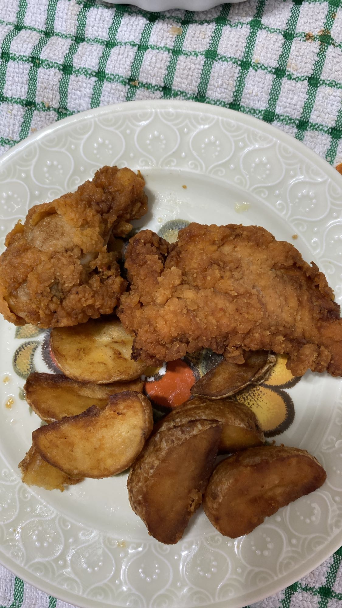 Pui prăjit cu cartofi