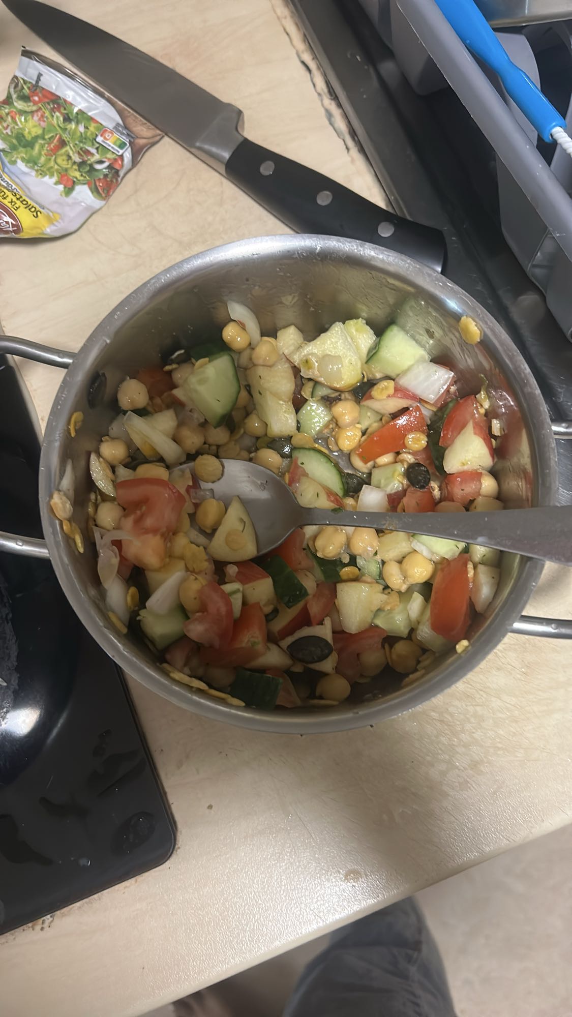 Kichererbsen-Gemüse-Salat