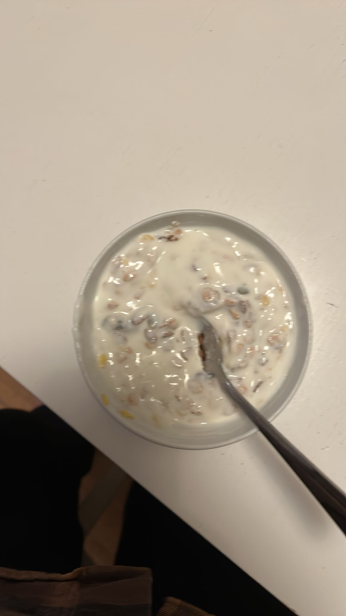 Yoghurt med müsli