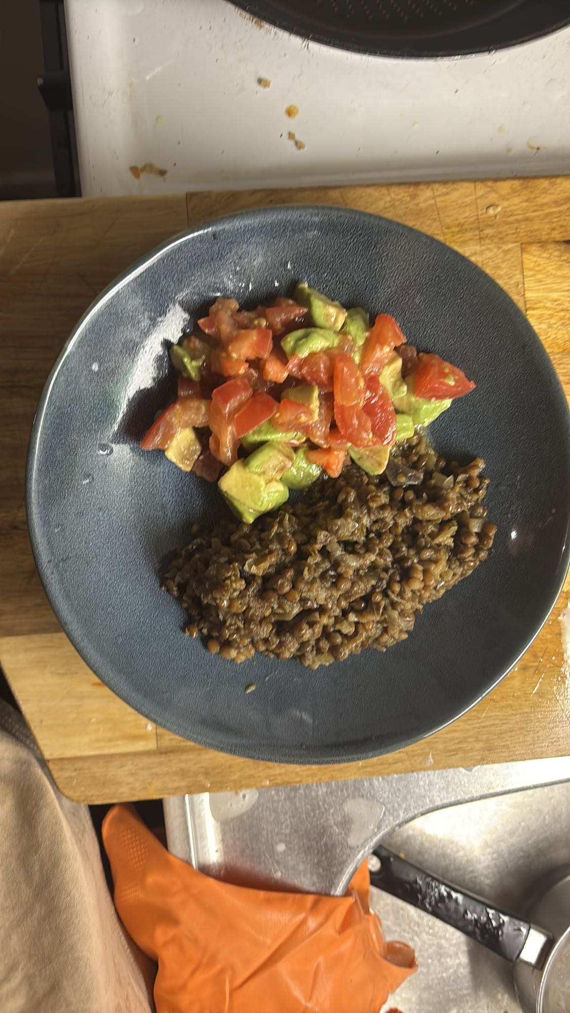 Linser med avokadosallad