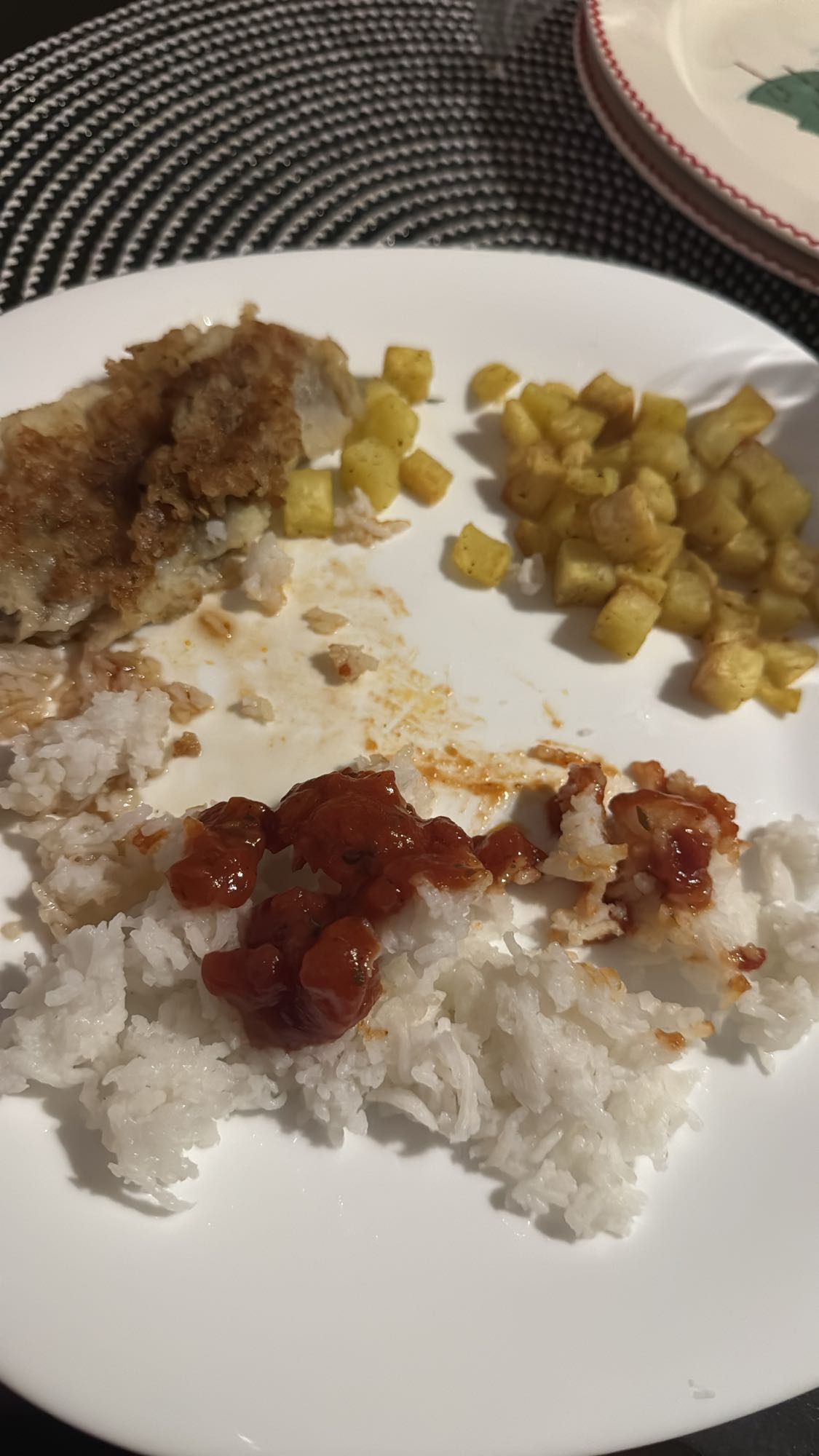 Poisson pané, riz et pommes