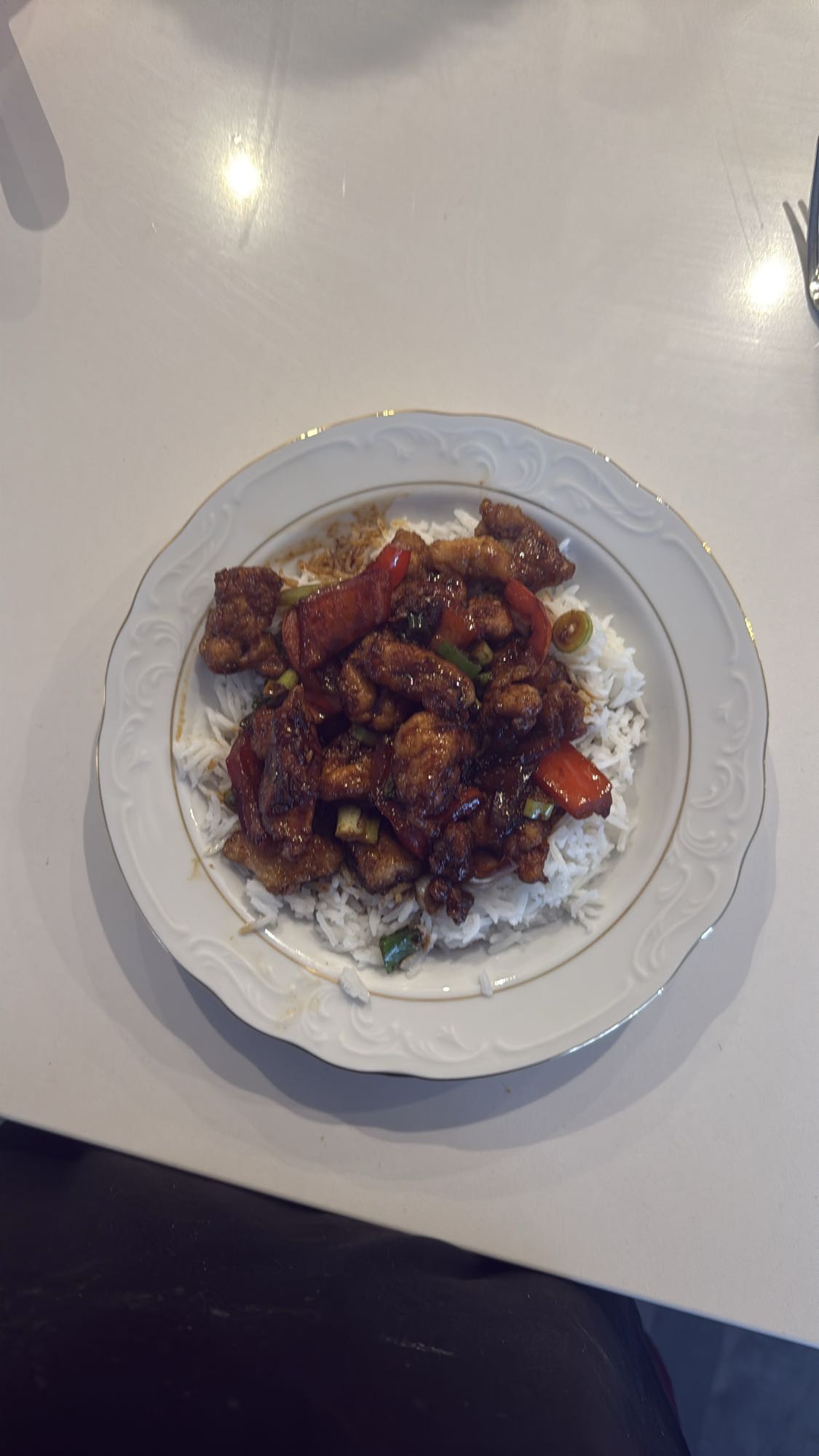 Poulet sauté avec riz