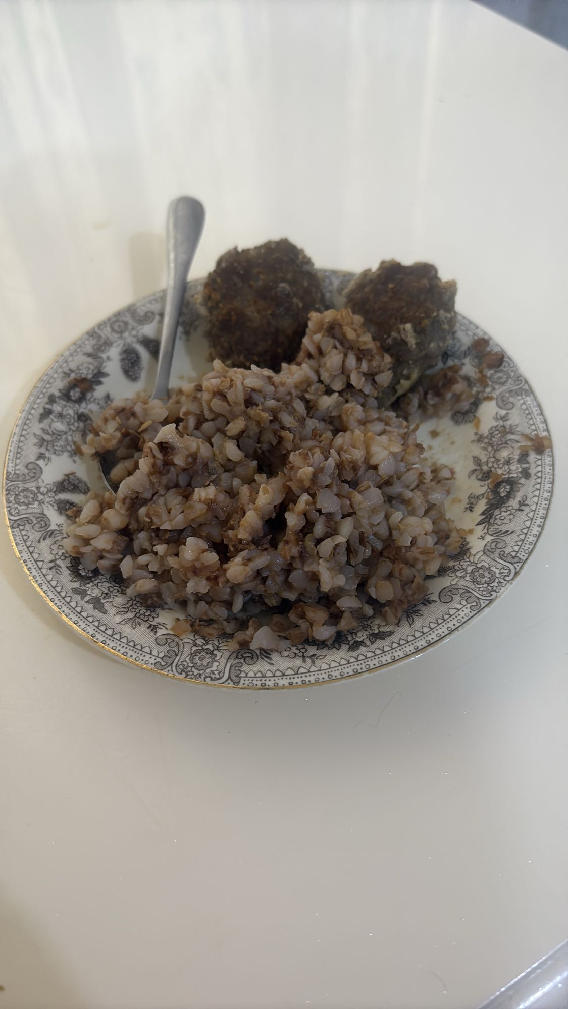 Гречка с котлетами