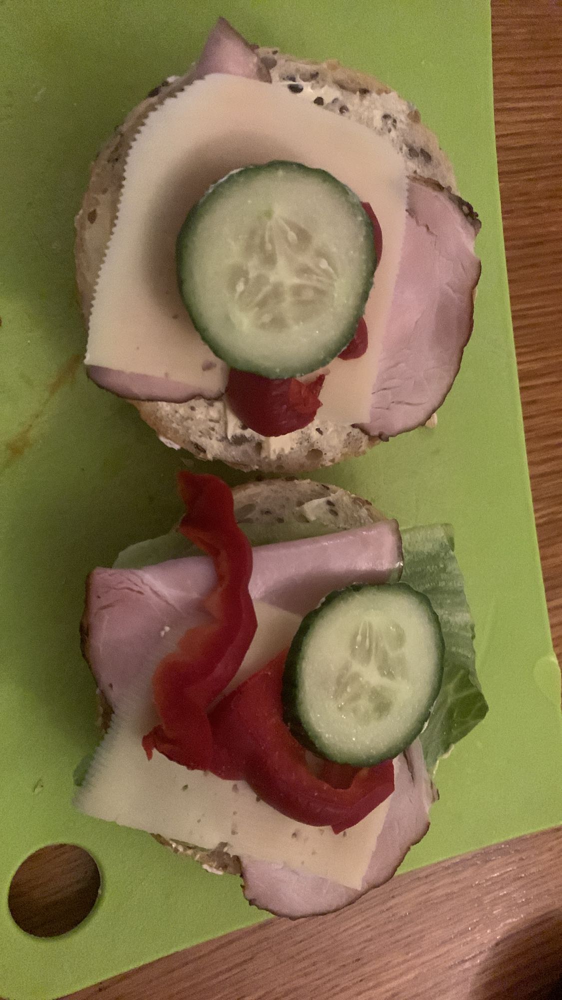 Kanapki z szynką i serem