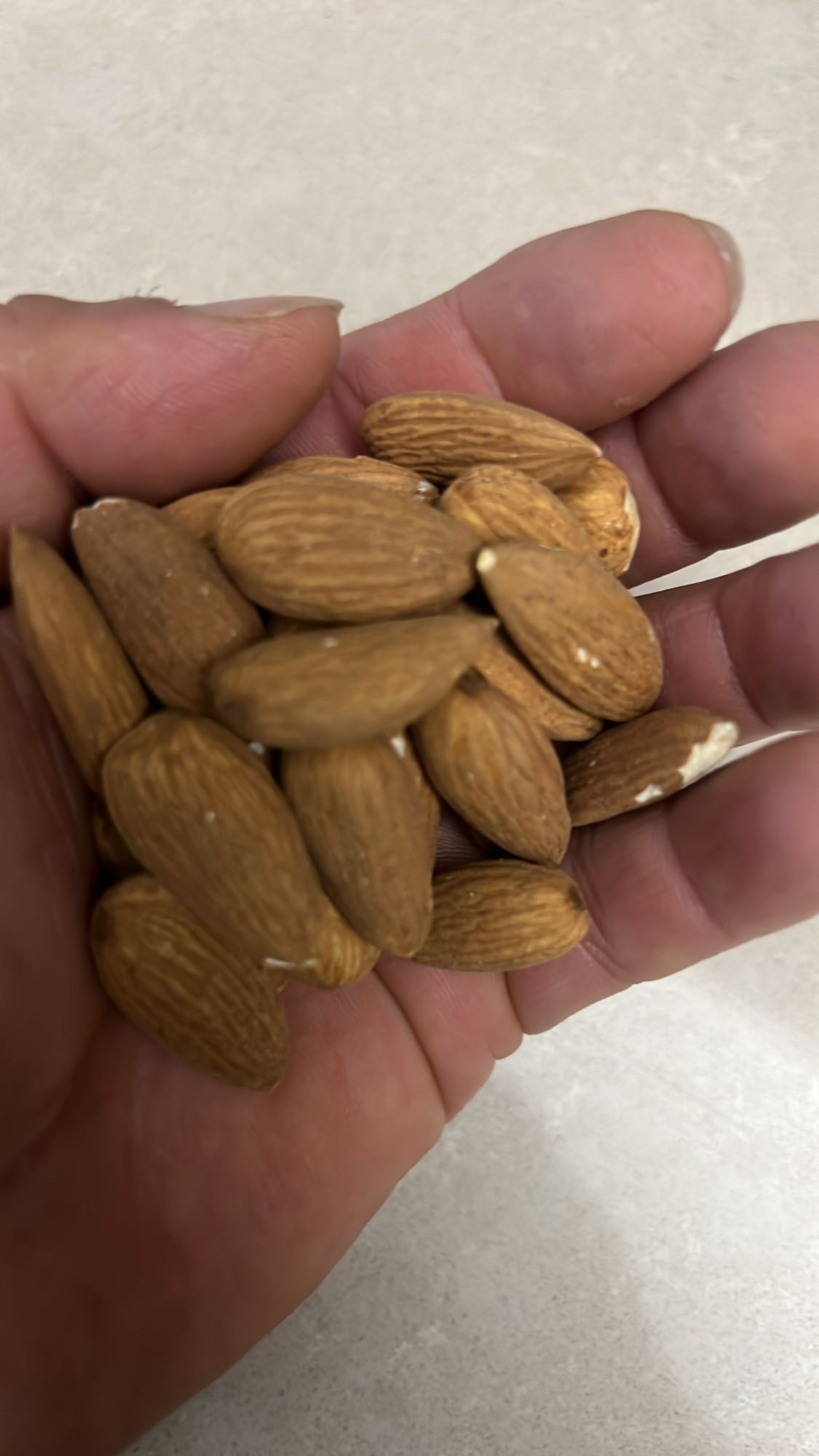 Badem atıştırmalık