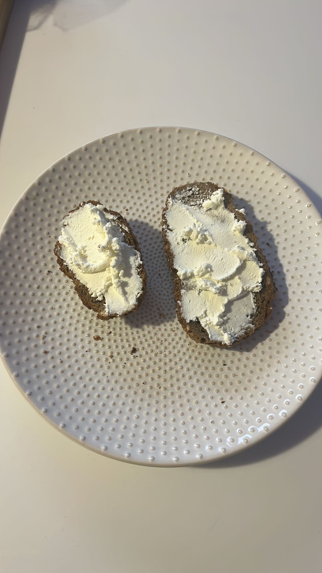 Pain complet au fromage