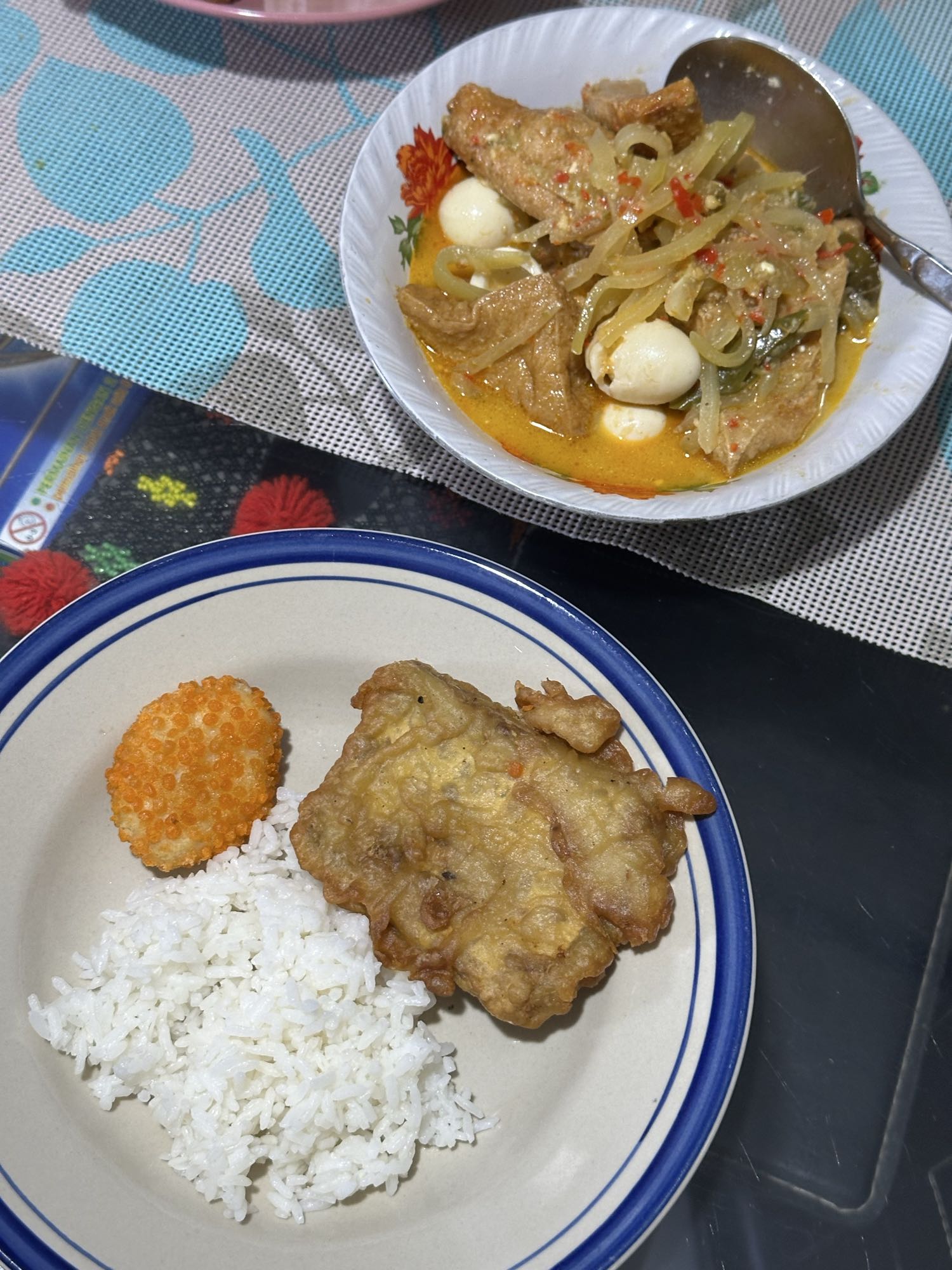 Rice with fried tofu and curry