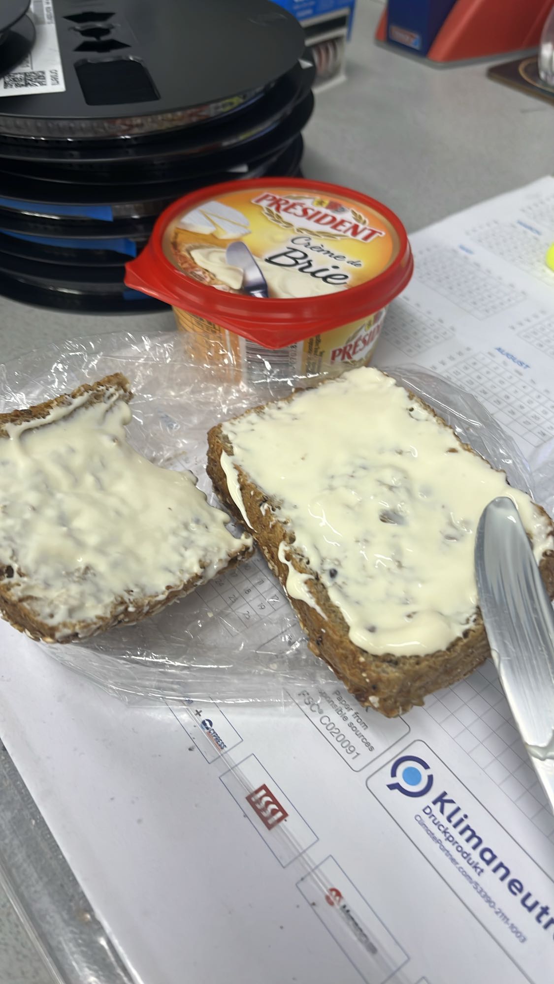 Volkorenbrood met briecrème