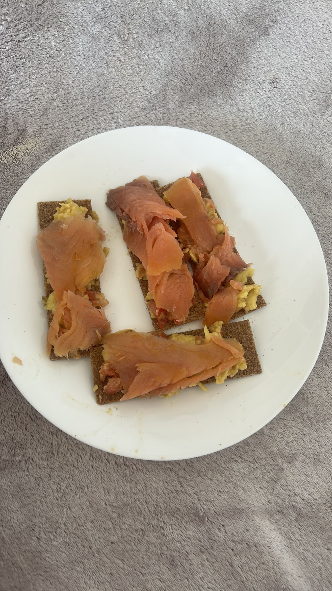 Salmon Crispbread Snack