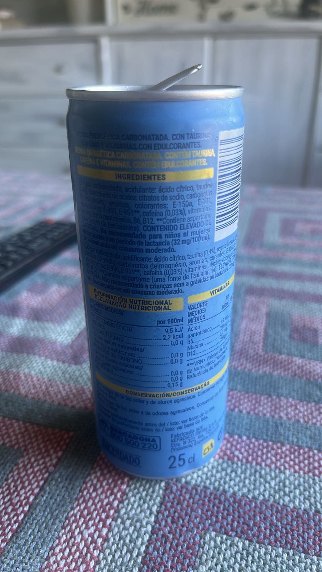 bebida energética lata