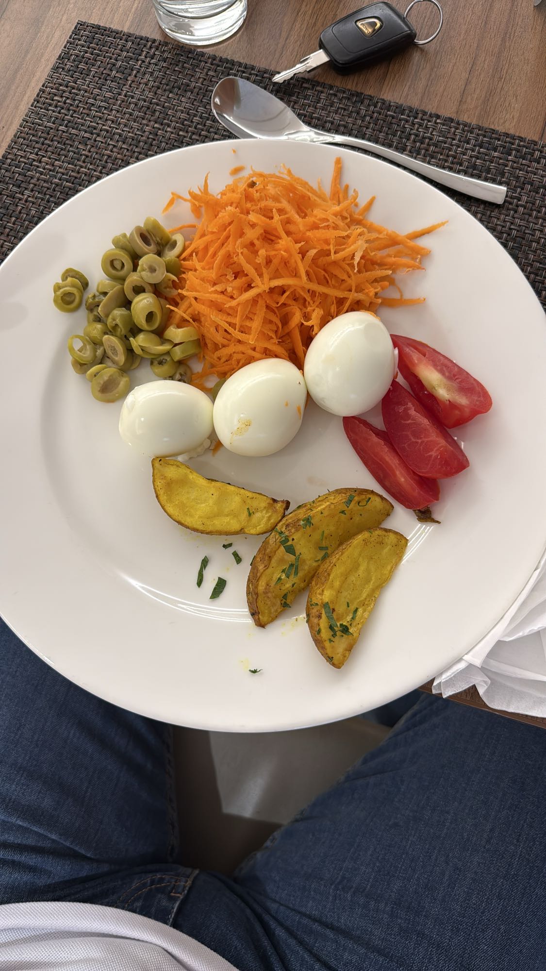 Egg veggie plate
