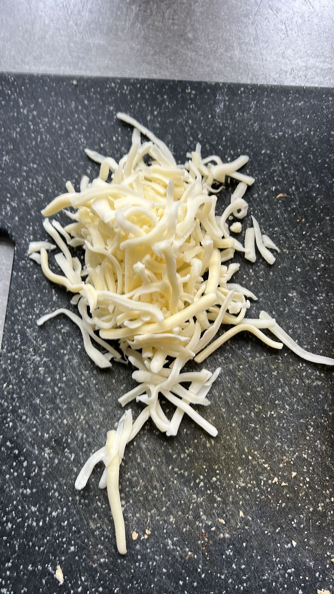 Shredded mozzarella cheese