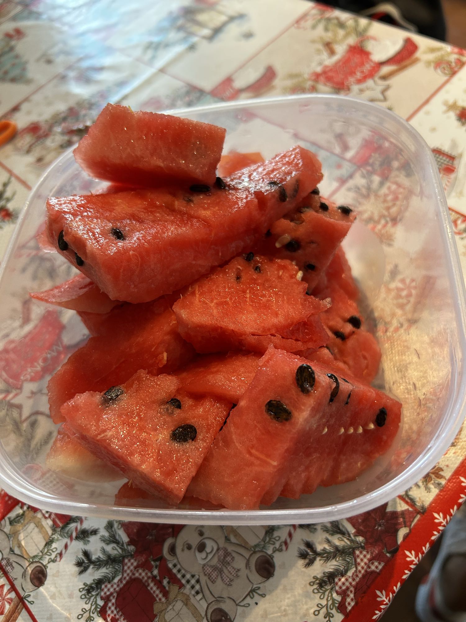 Bucăți de pepene roșu