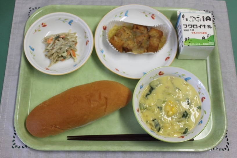 日本の学校給食セット