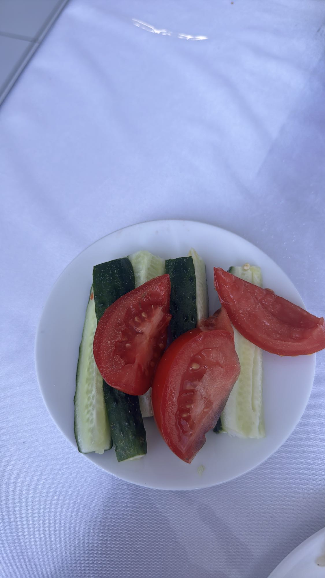 Огурцы и помидоры