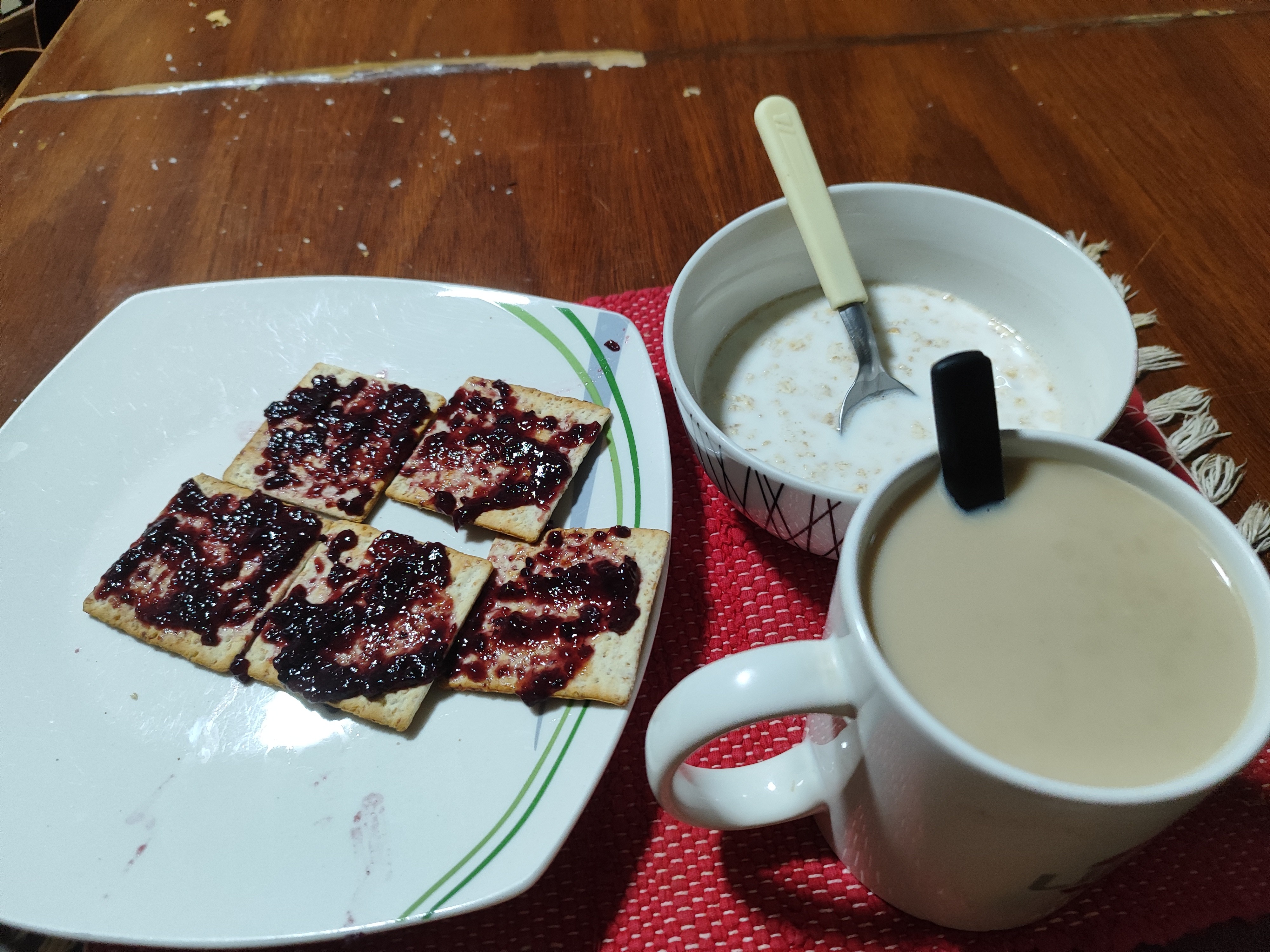 Desayuno con galletas y avena