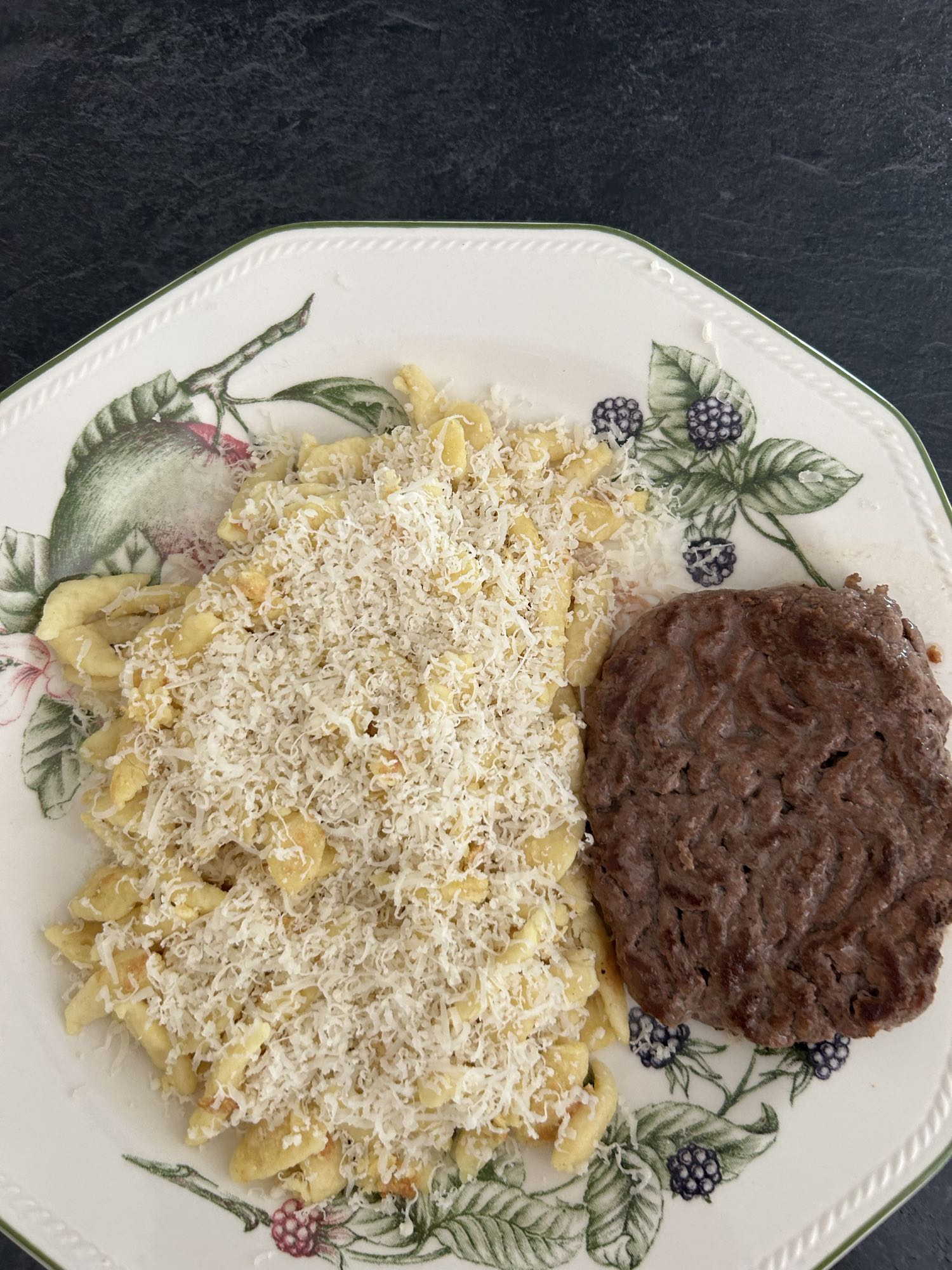 Spätzle au fromage et steak