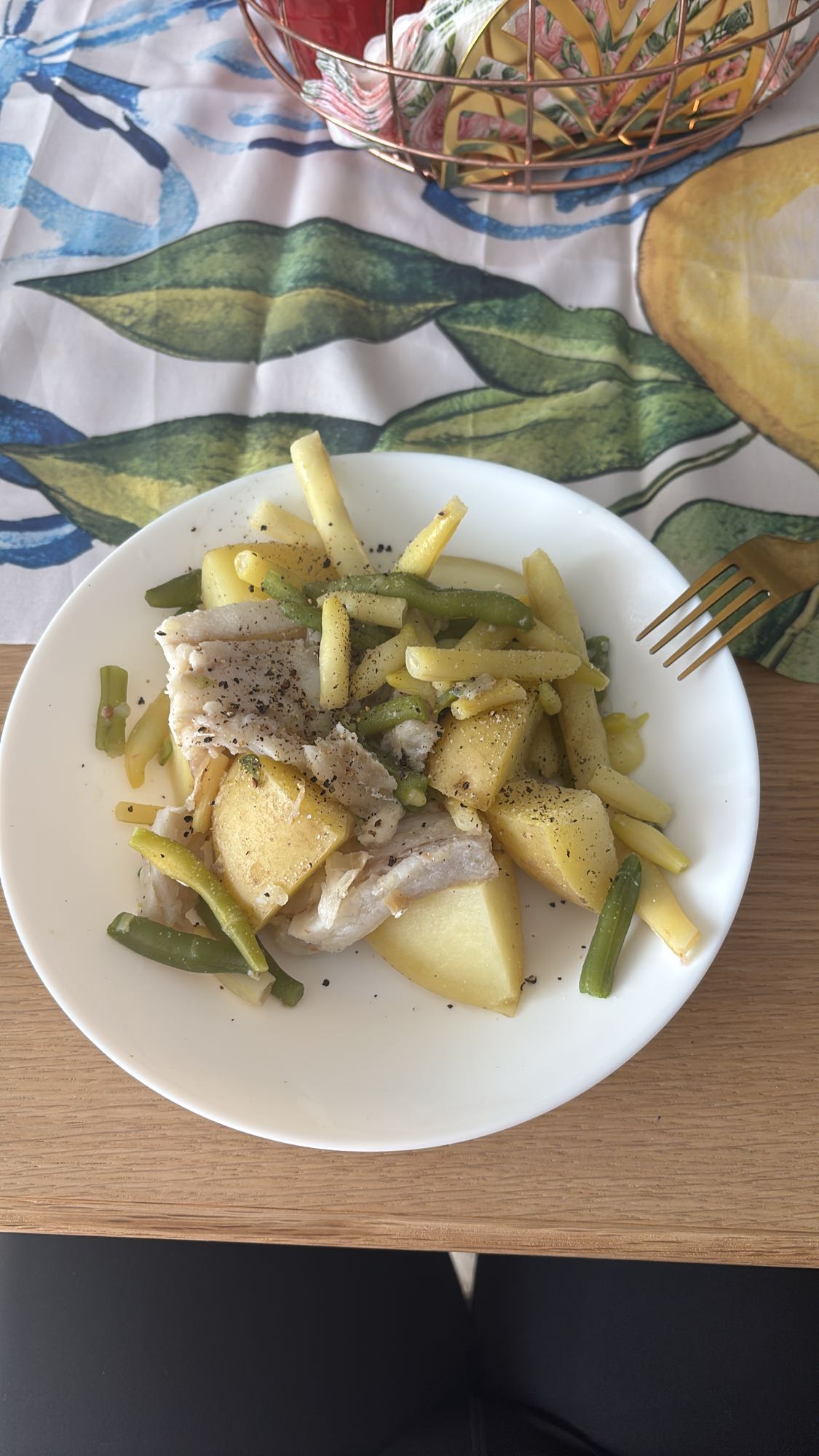 Ryba z fasolką i ziemniakami