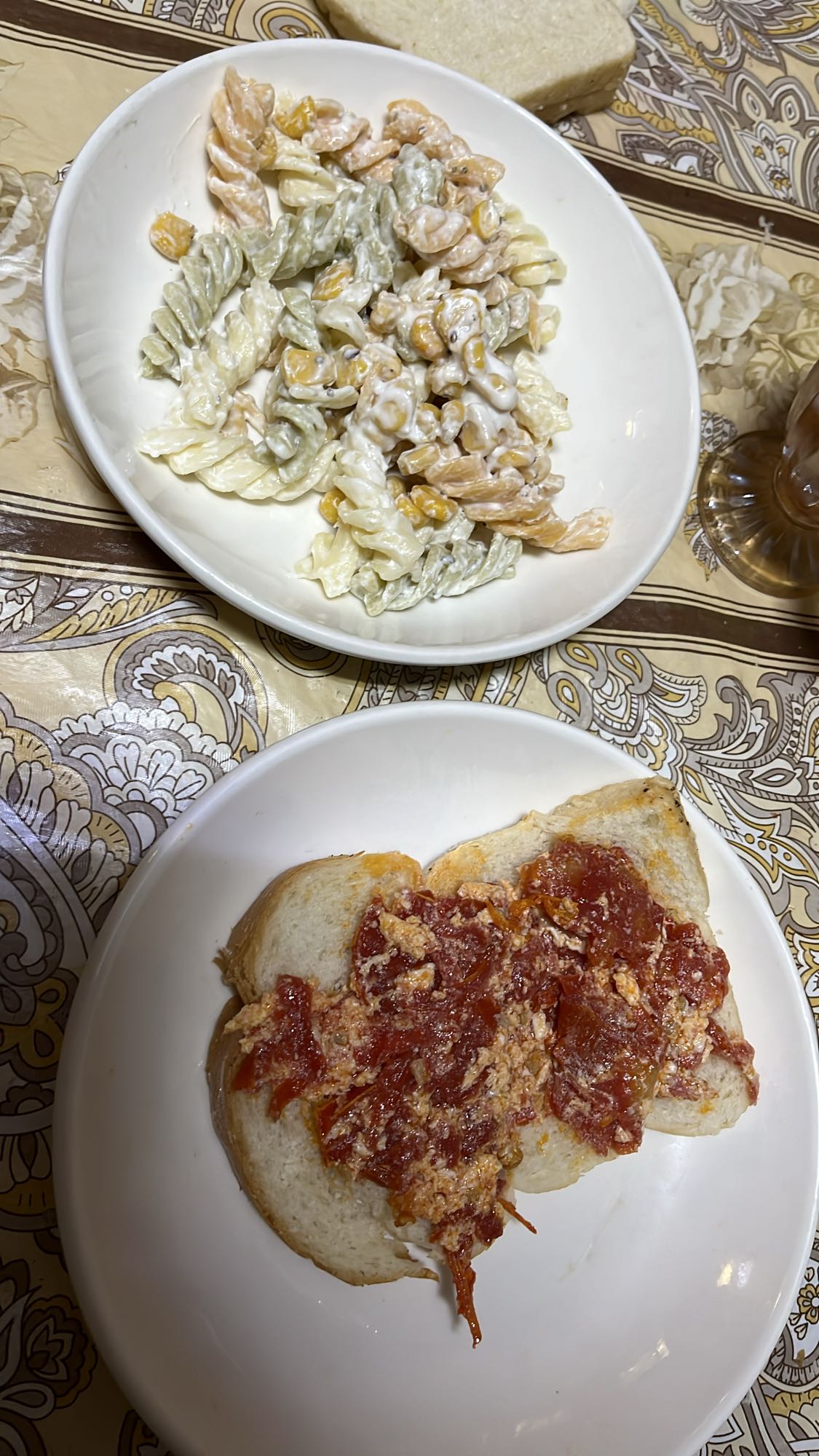 باستا وسندويش بيض