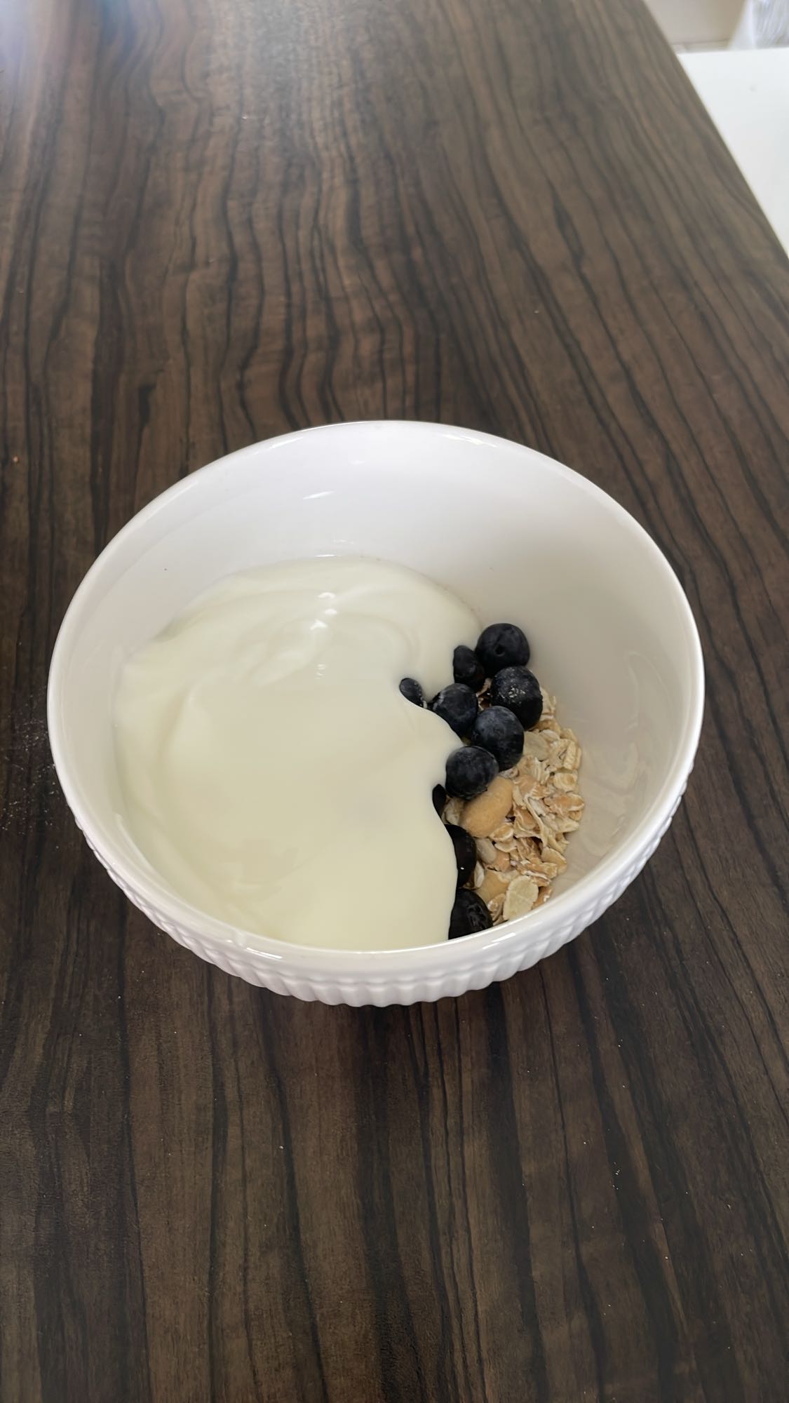 Yogurt with granola & berries