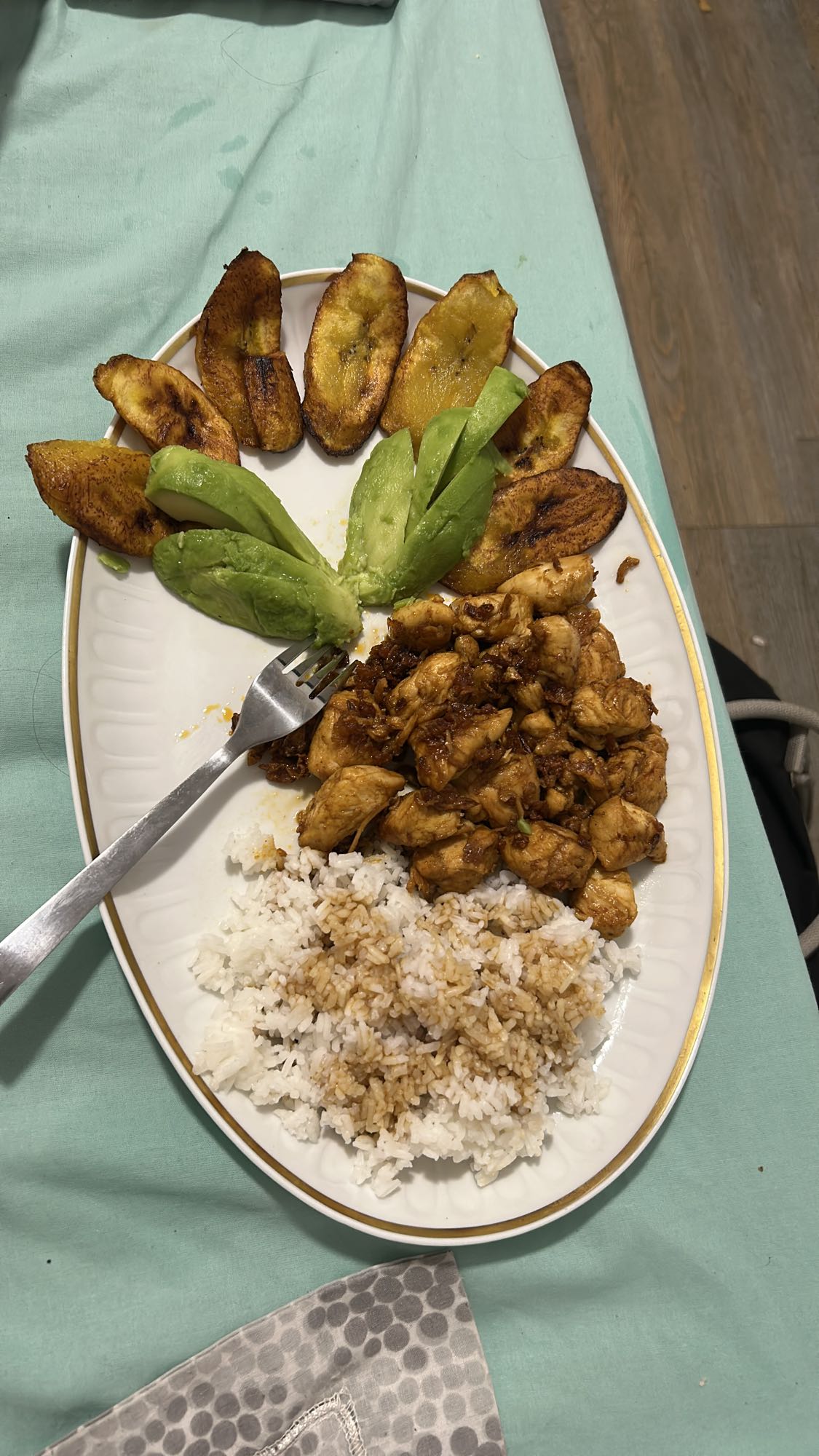 Poulet riz banane avocat
