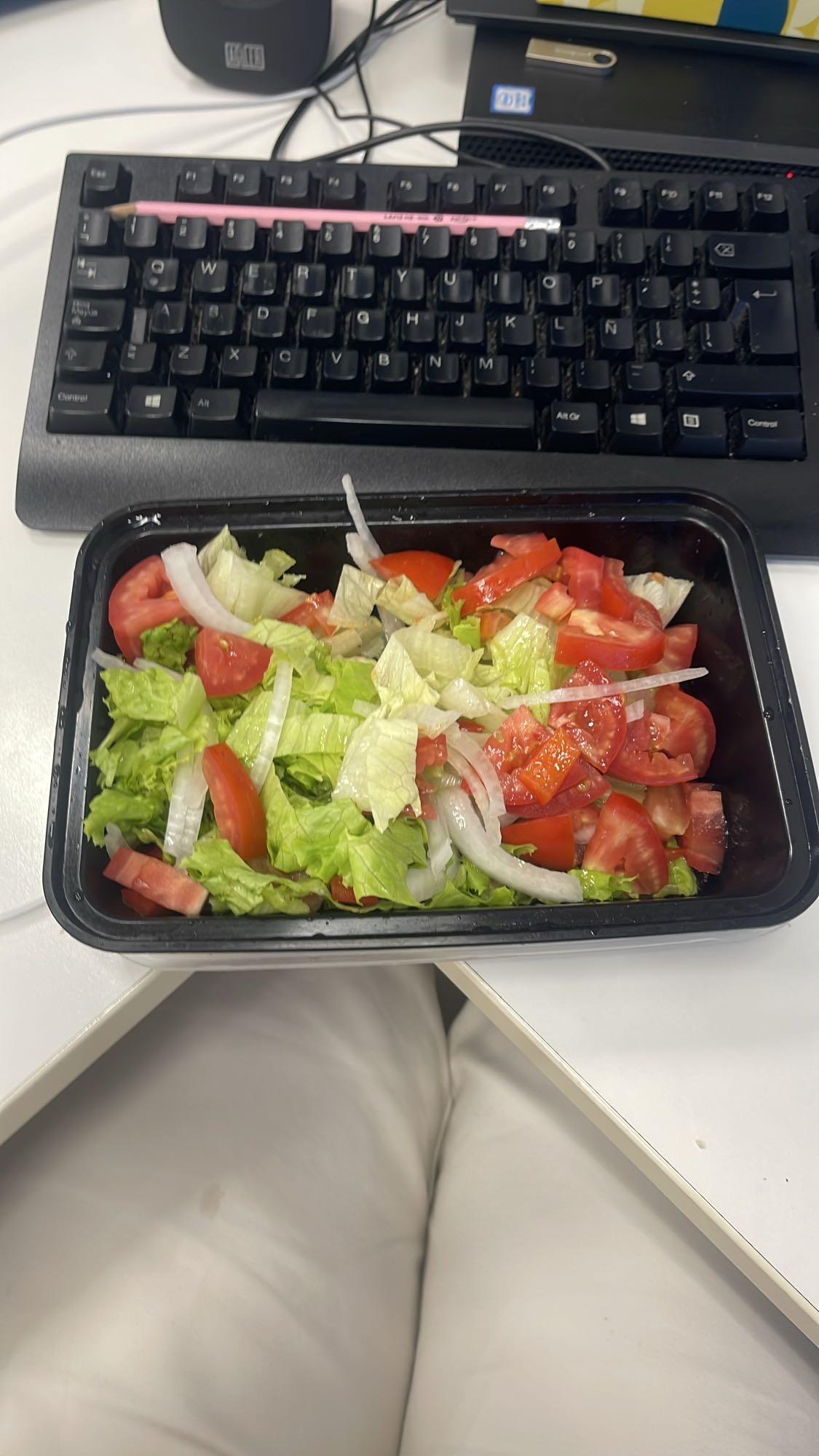 Ensalada fresca de oficina