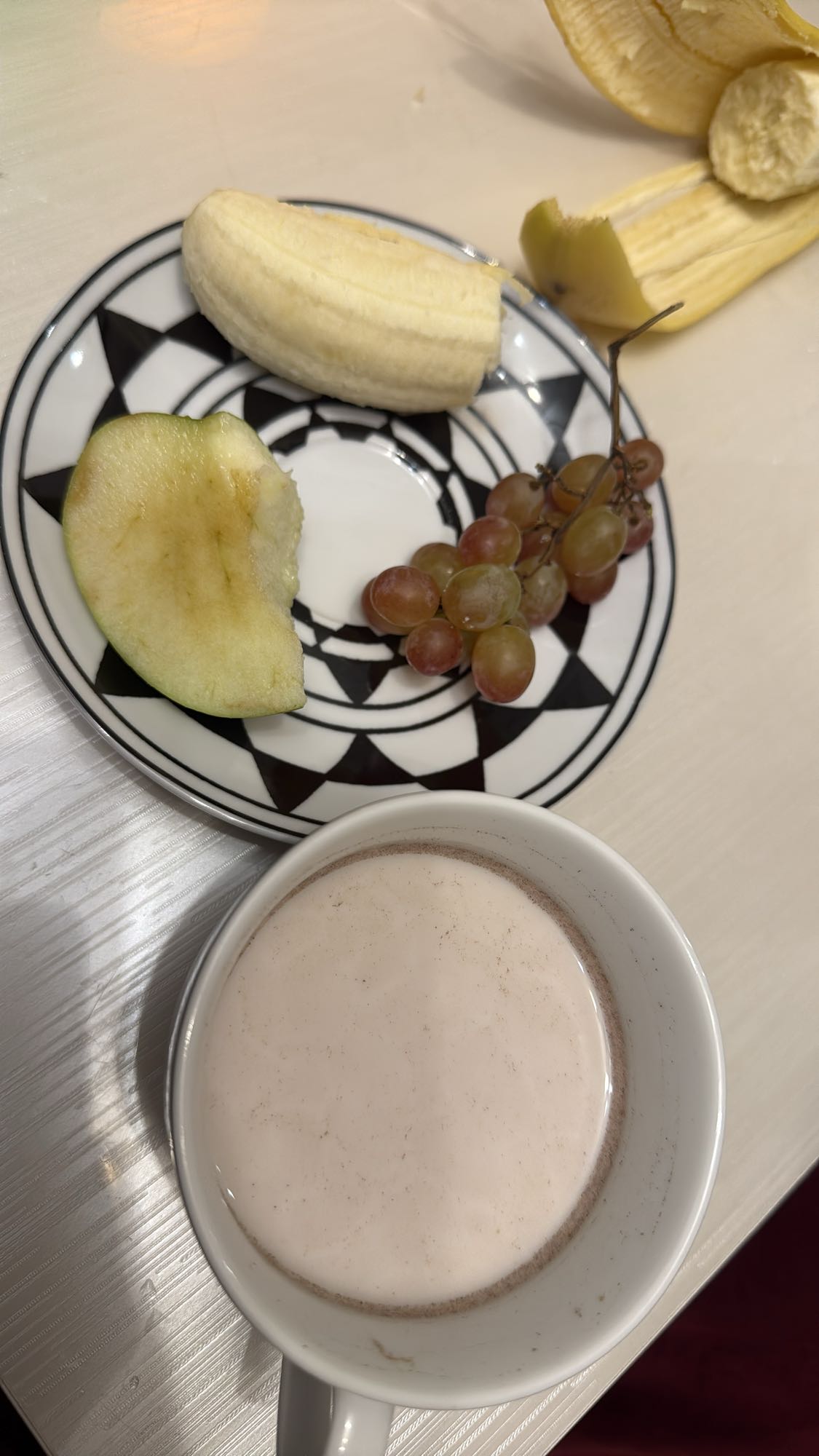 Fruit plate with milk