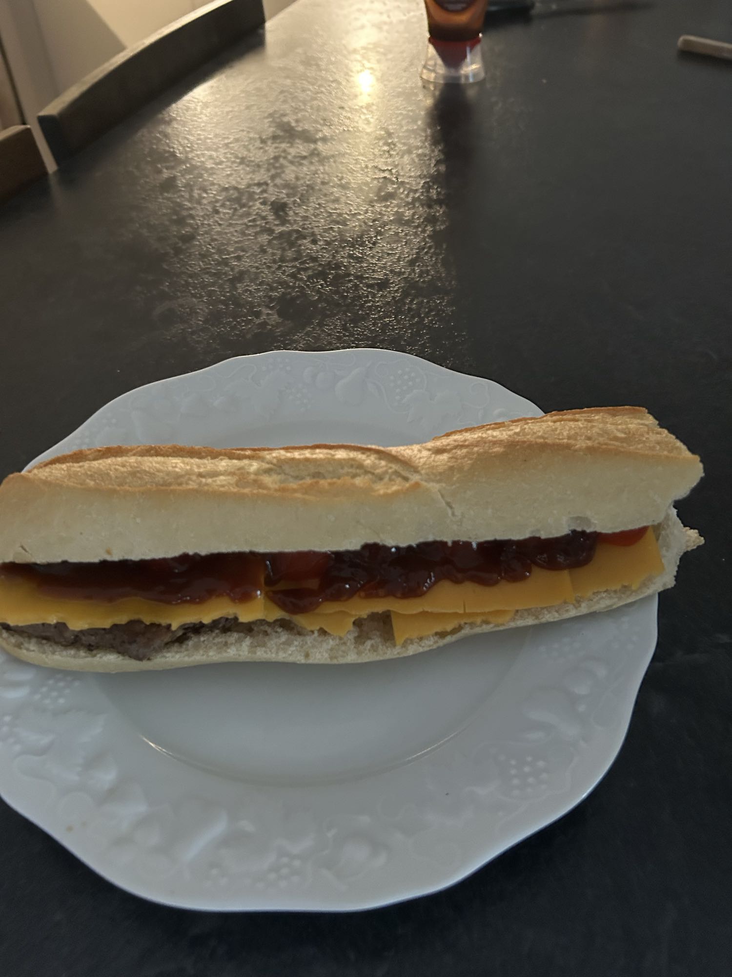 Sandwich au steak et fromage