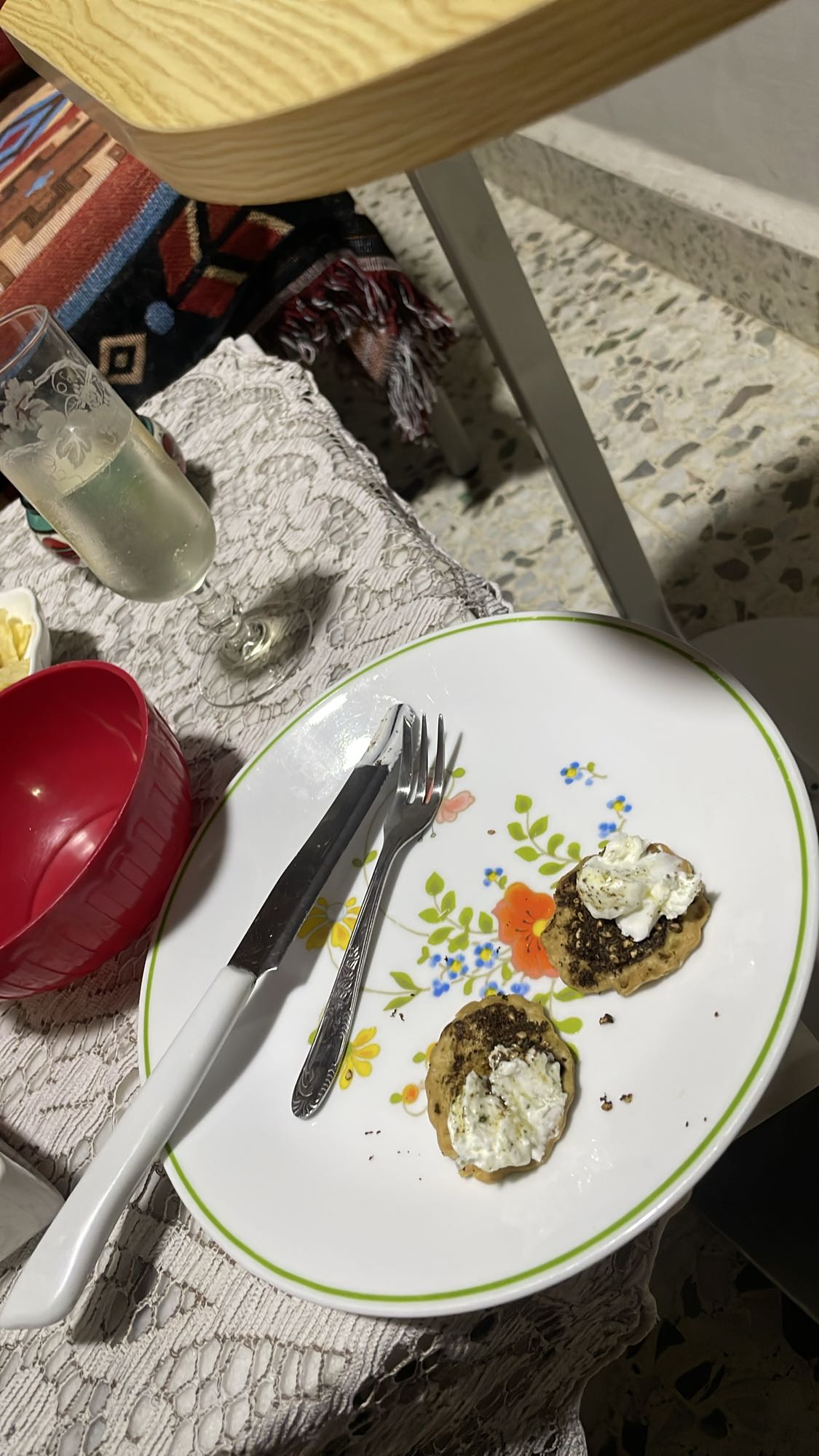 Crackers with labneh