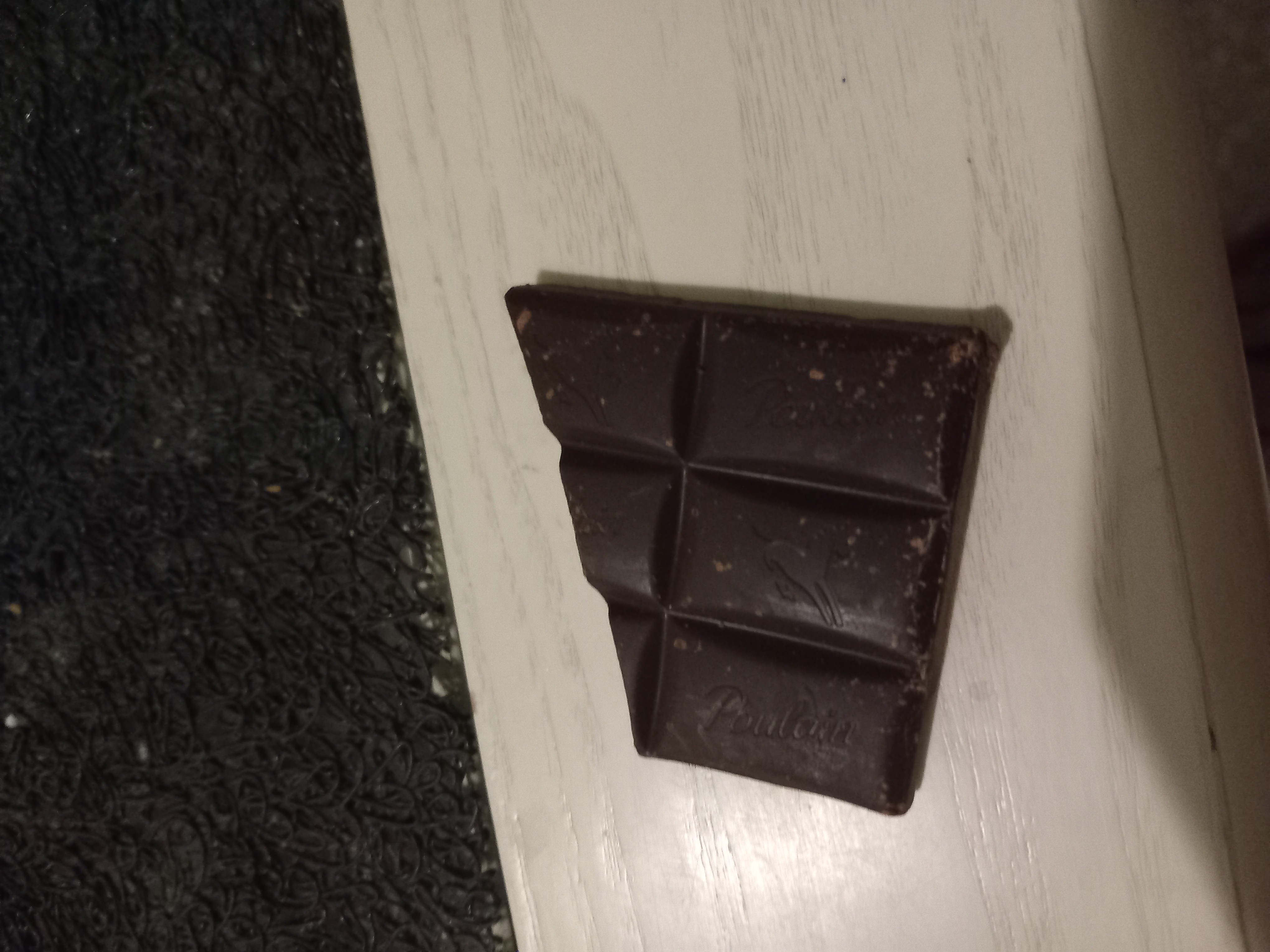 Tablette de chocolat noir