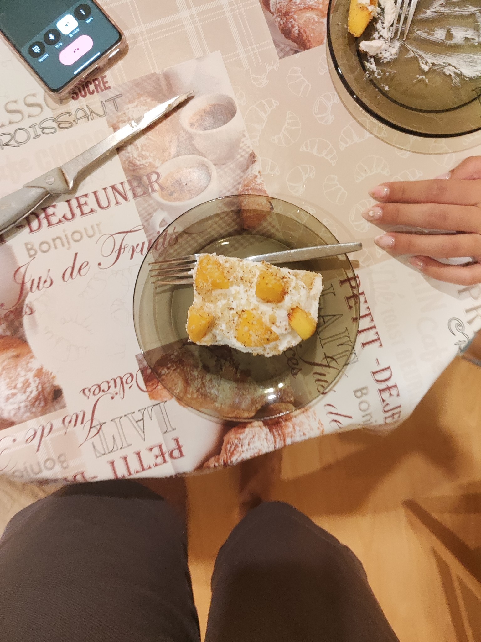 Fruit cream cake slice