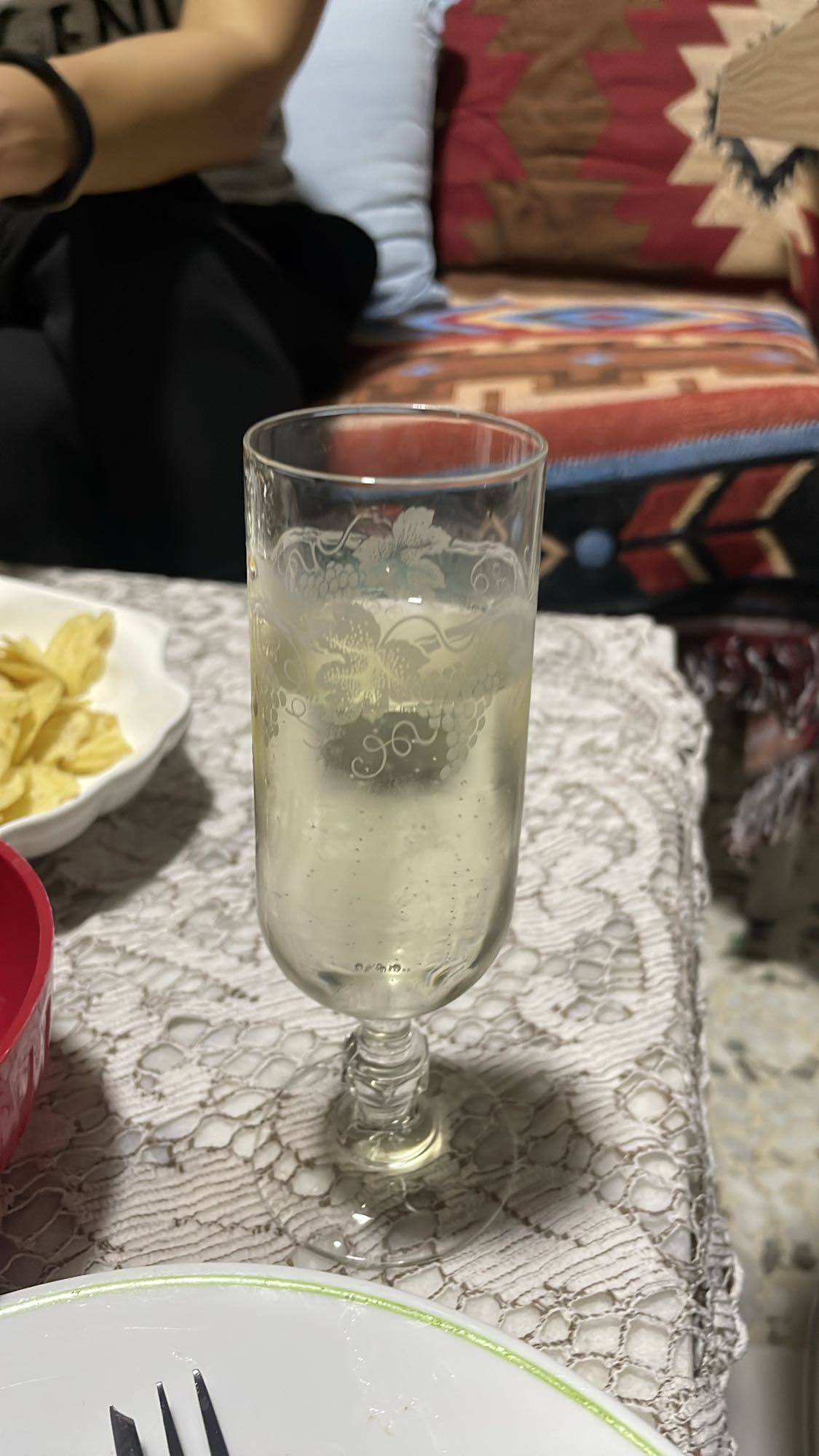 White wine and chips
