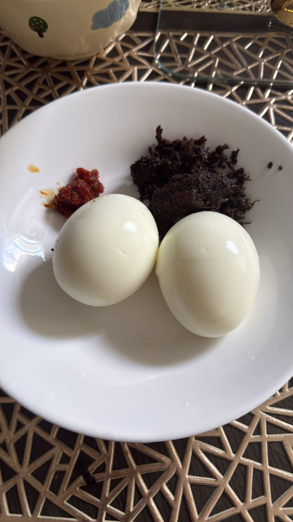 Boiled Eggs with Beef